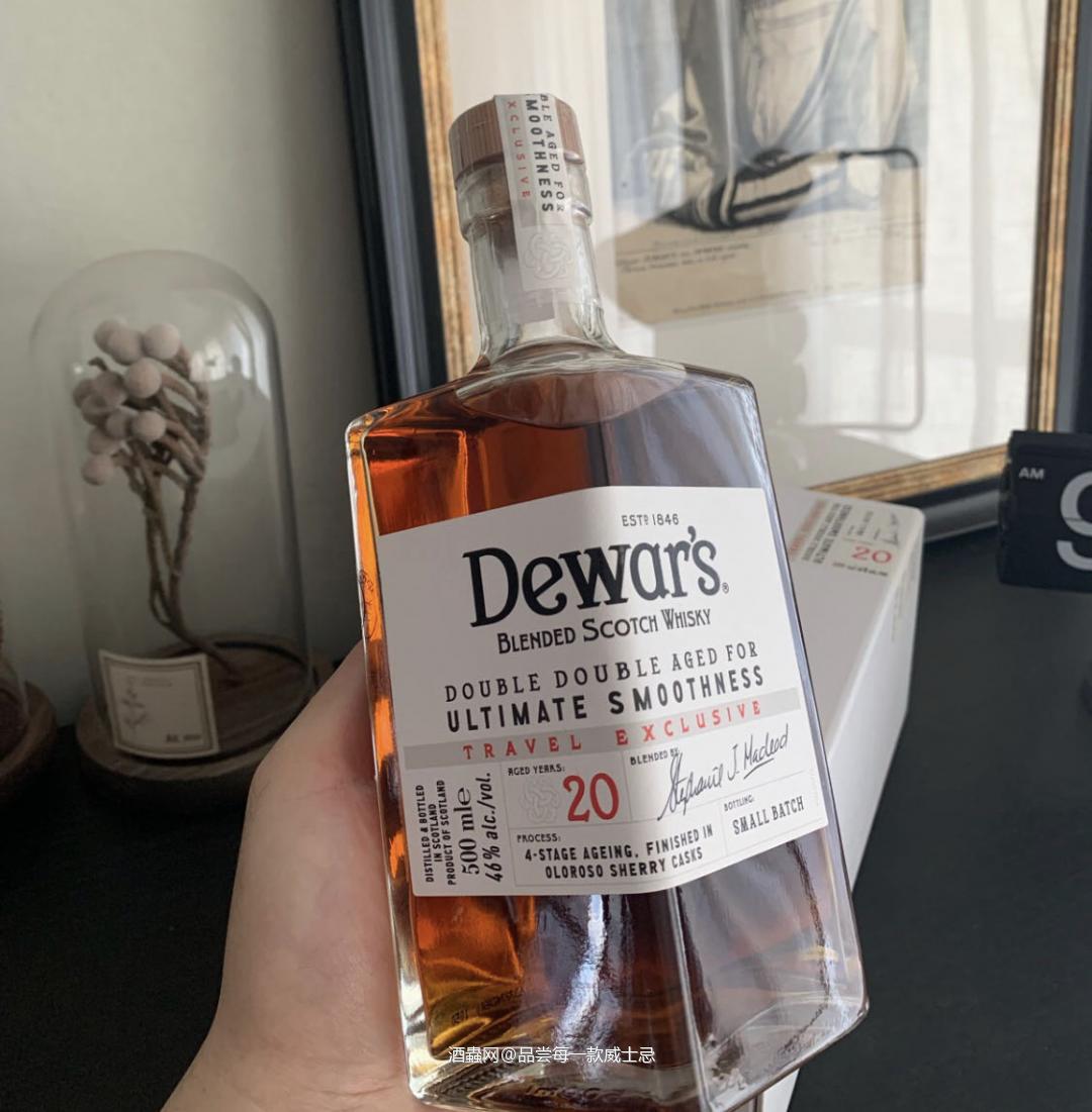 帝王20年应该来说是四次陈酿系列中性价比很高的一款了。