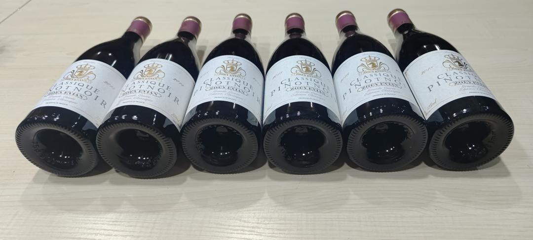 2018 Zoey Evian Classique Pinot Noir洲影经典黑皮诺干红 6支