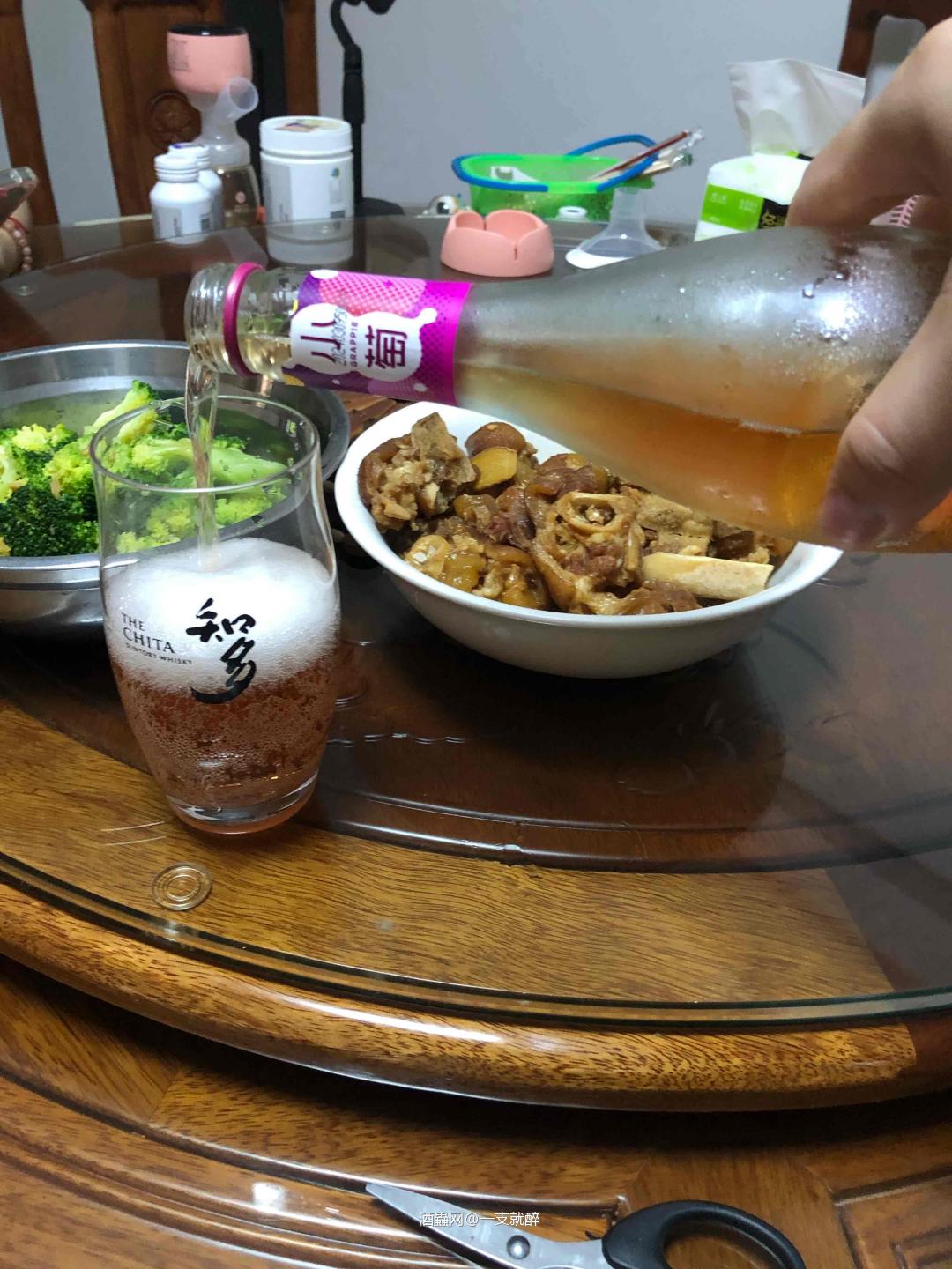 葡萄酒加气泡更容易被年轻人接受