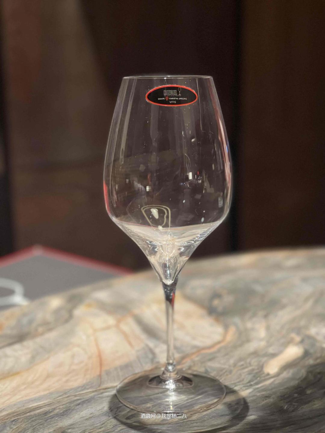 心以为，红黑是Riedel的最美配色