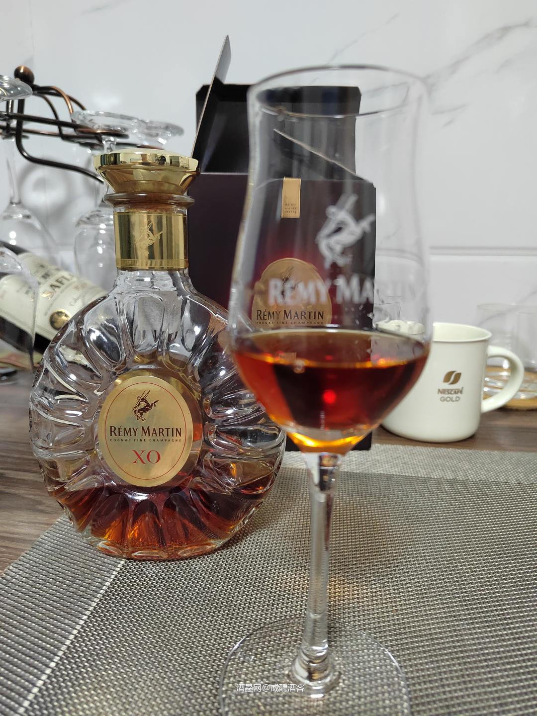 还剩一点点🥃<p class='p'/>喝完也就不惦记了<p class='p'/><p class='p'/>