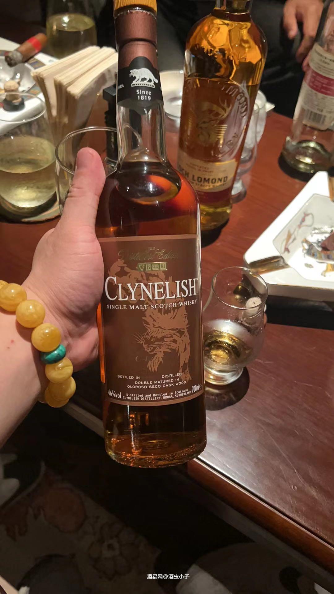 年少的时候,觉得孤单是很酷的一件事。长大以后,觉得孤单是很凄凉的一件事。现在,我觉得孤单不是一件事。有时候…有时候就是想自己一个人静静地…