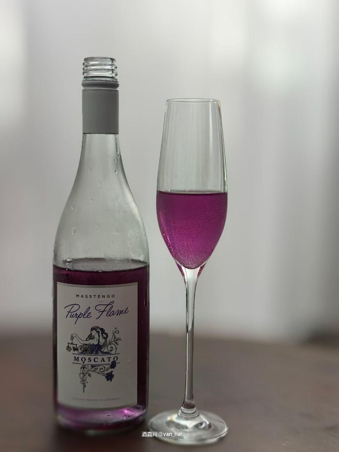 紫色葡萄酒