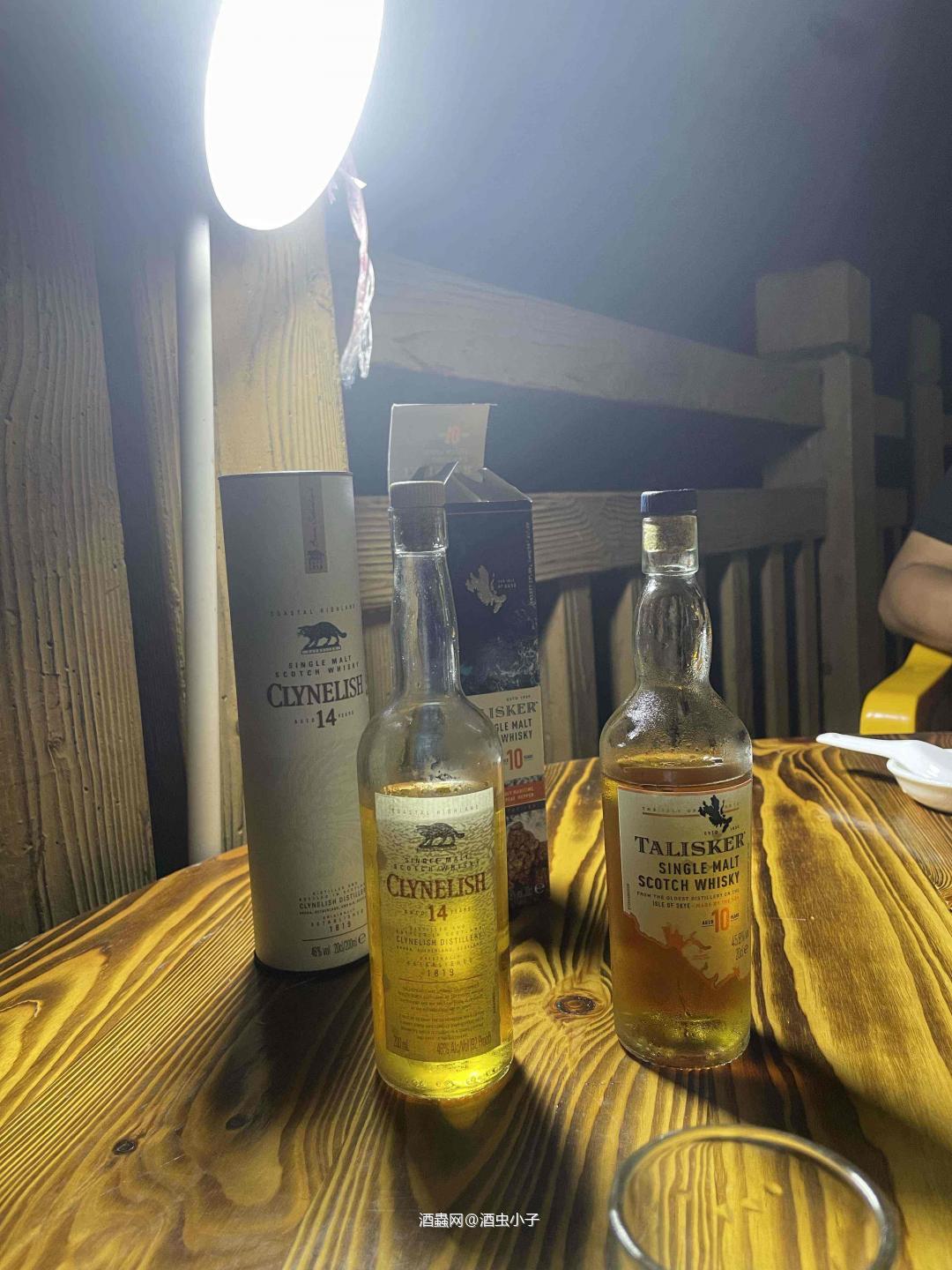 一个美丽而清凉的晚上，与朋友聚餐喝了小酒，微醺过后，干脆一起下酒吧畅饮啤酒，享受美好的一晚，又是一场不醉不归的节奏…🍻🍻🍻🍻