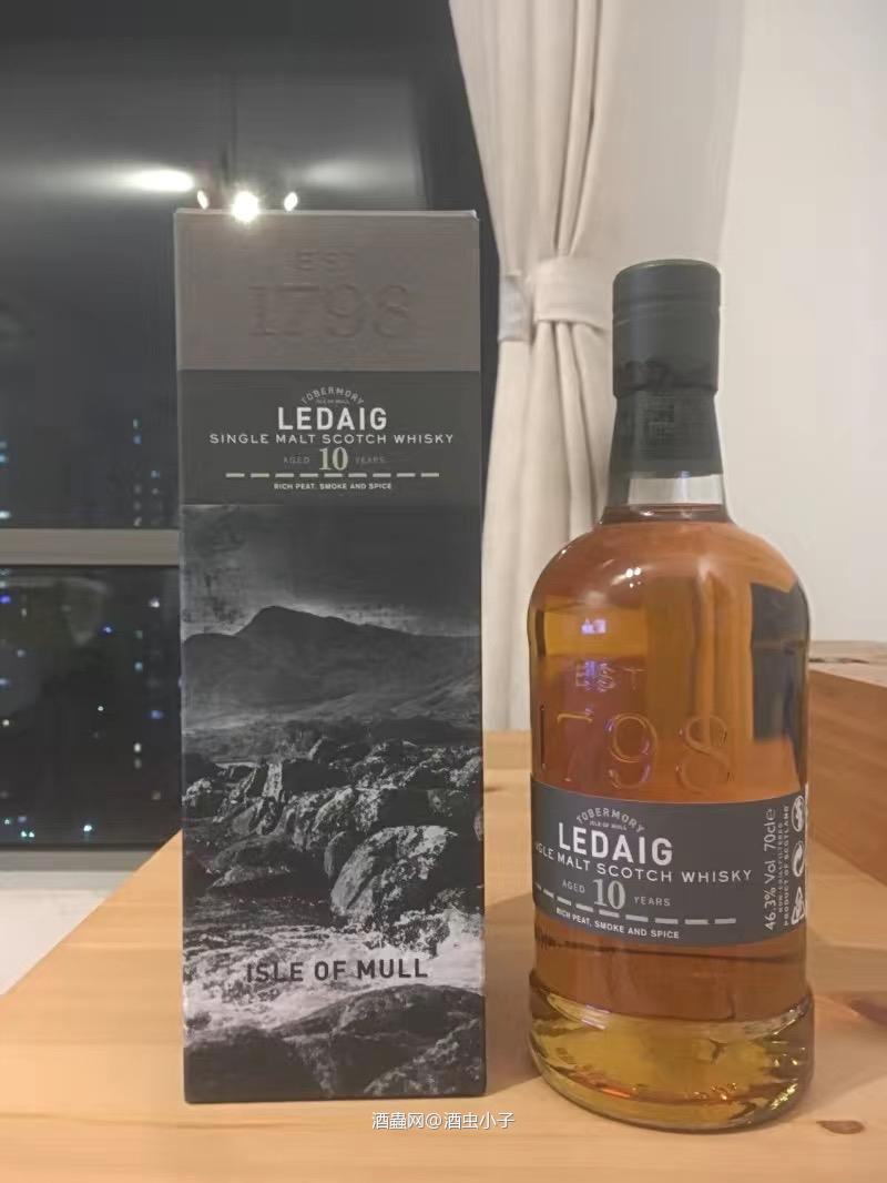 周日晚上的酒局，这是认真对待每天生活的记忆，生活也会赠你美好。迎着晨光，心怀期待，步履不停，希望你每天都过得精彩、充实。喝酒