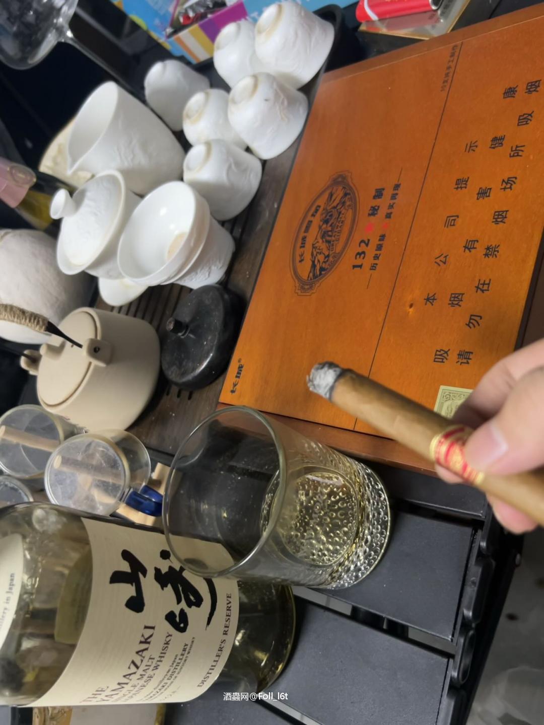 一叶知霜降，一语感深秋，霜降已至，愿你染尽霜华，心中依旧温暖如初，愿霜降时节，照顾好自己，一切安好
