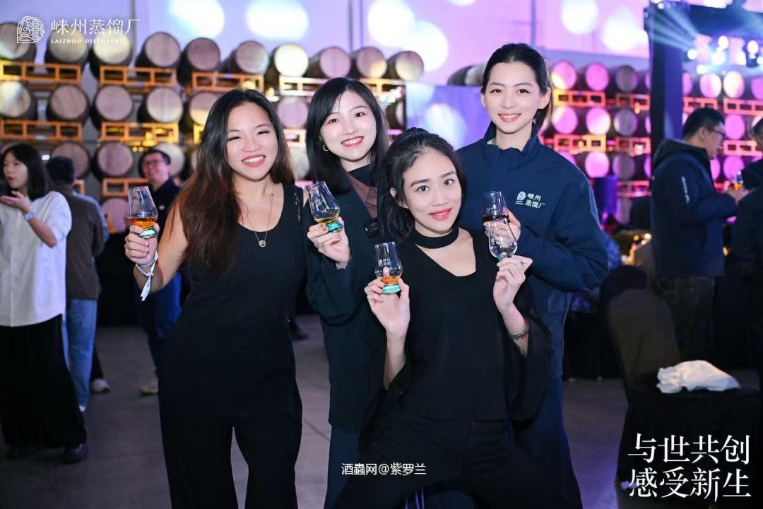每个行业需要一个老大先领路。。 发布会终于来了！国威加油！🥃 🇨🇳