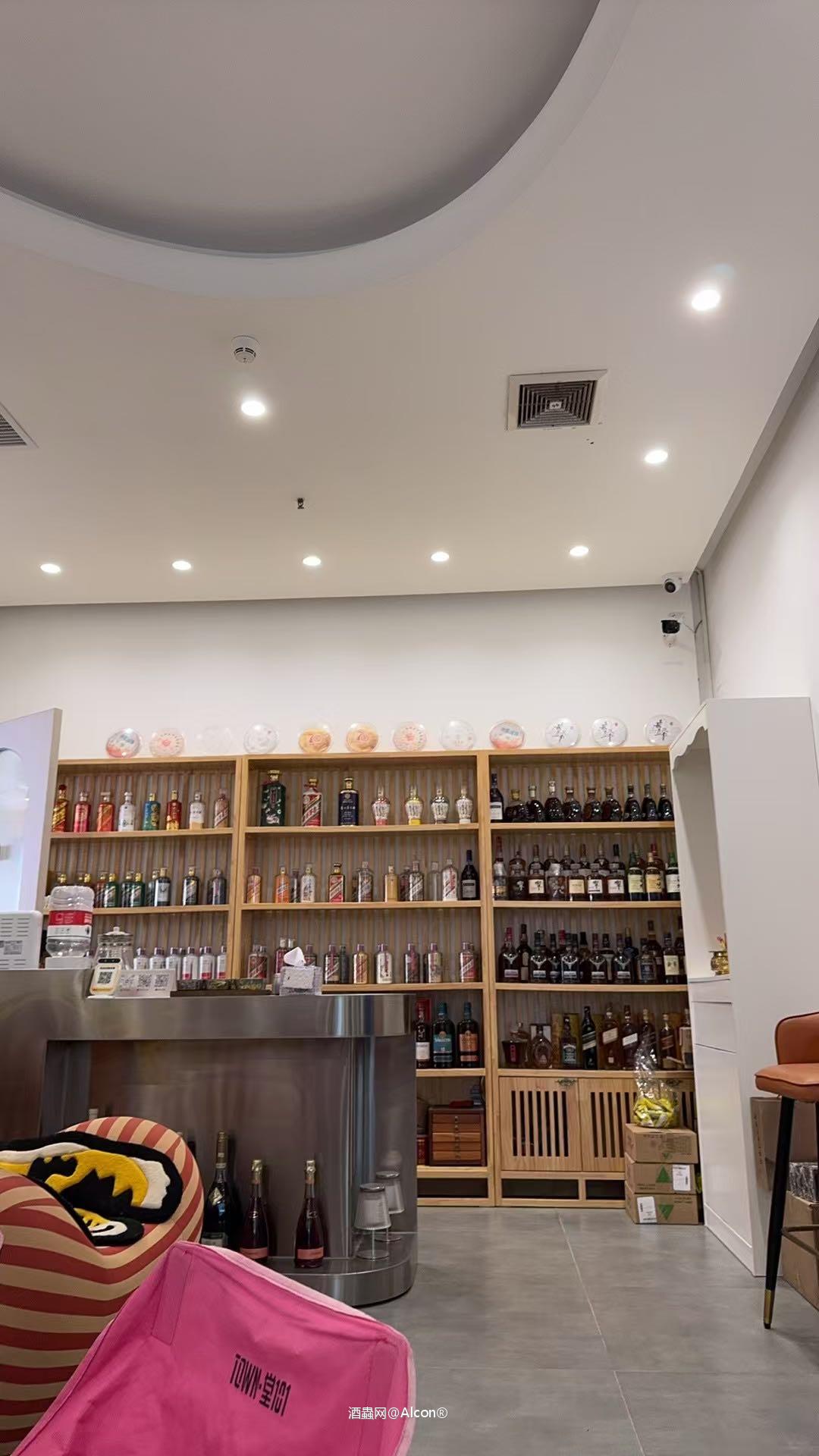 整点白的<img src='https://sdata.whiskyworm.com/xcxpics/emoji_3.png' class='emoji' />