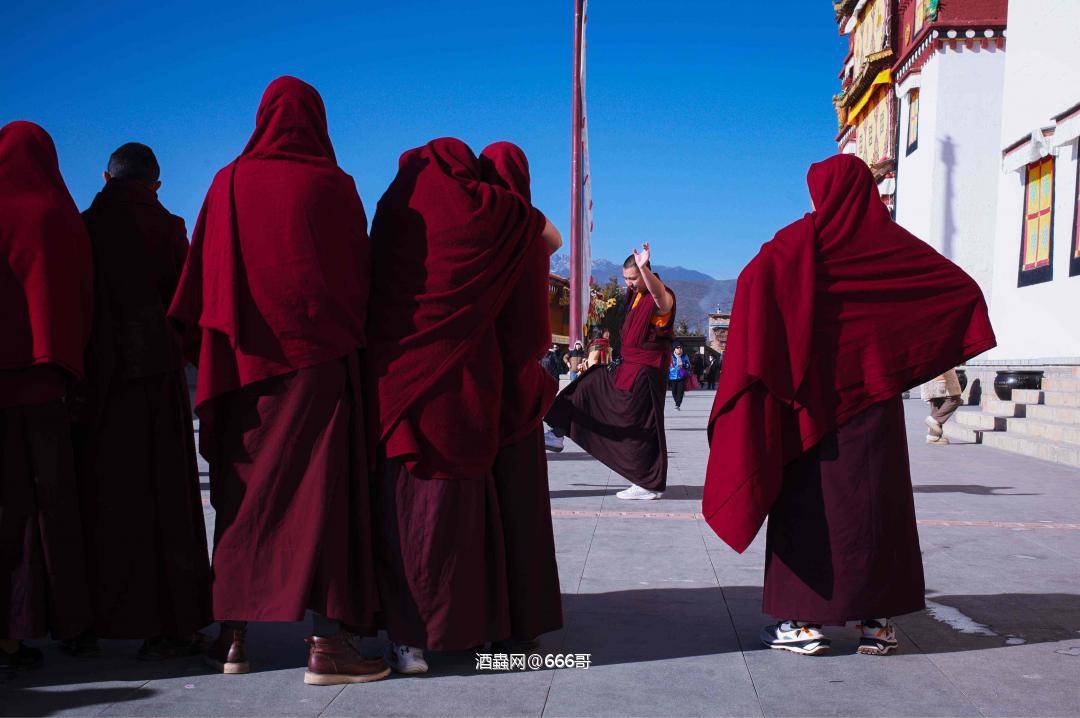 <p class='p'/><p class='p'/><p class='p'/>