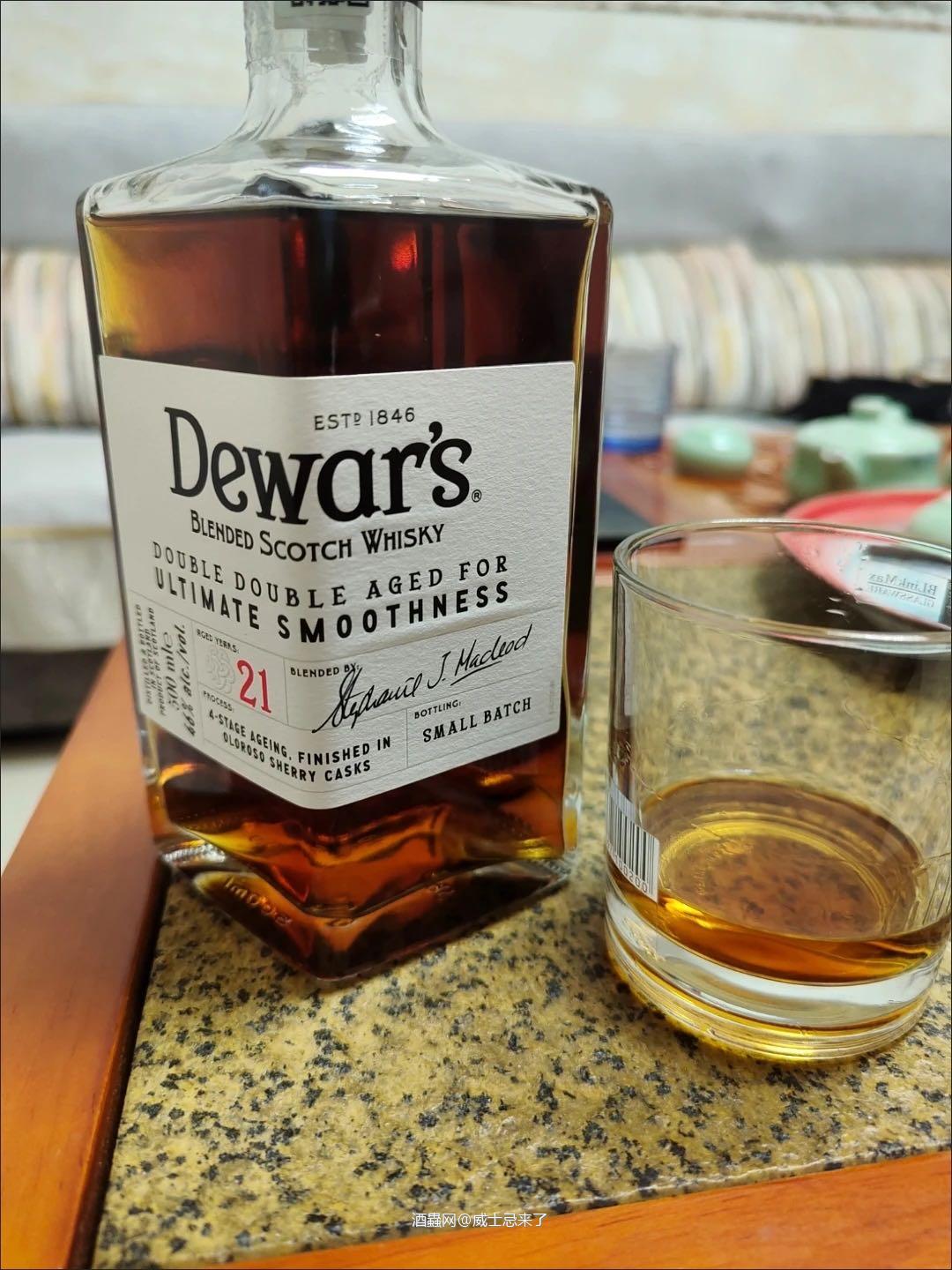 帝王21年一款金融属性偏低的威士忌,体验感不错,性价比很高