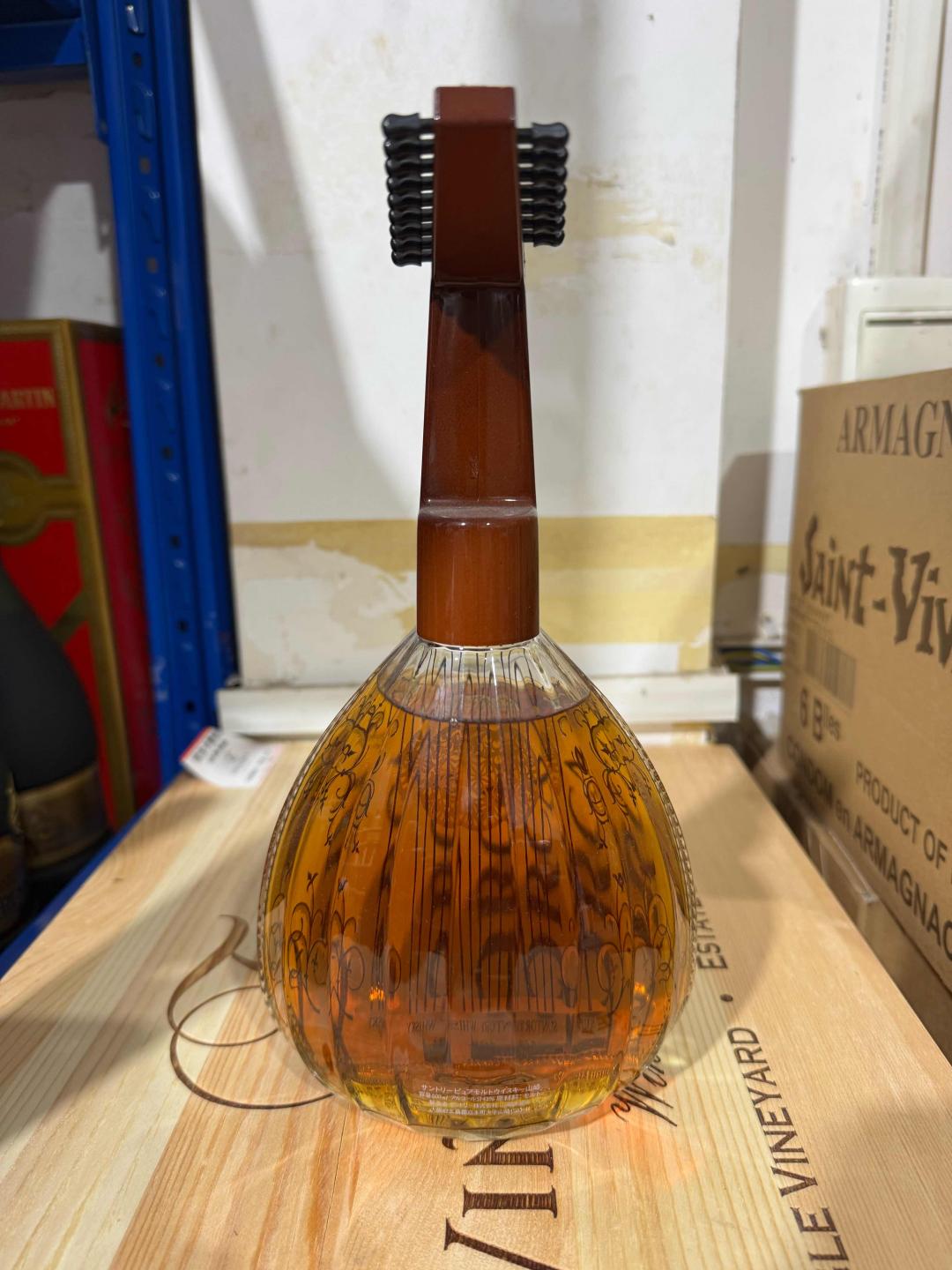 九十年代三得利乐器琉特琴