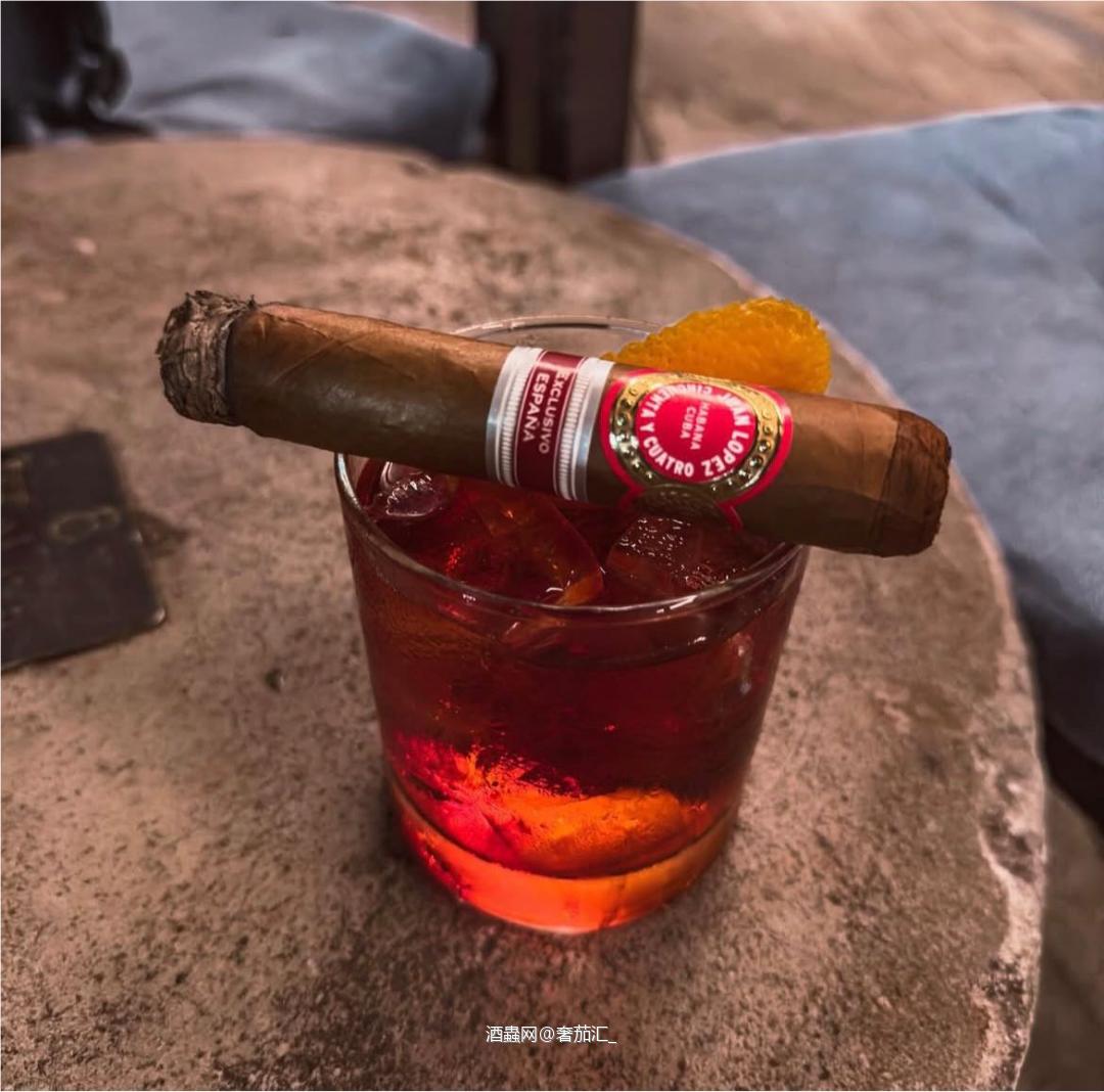 泥煤陪雪茄哈哈哈<img src='https://sdata.whiskyworm.com/xcxpics/emoji_17.png' class='emoji' />