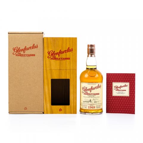 Glenfarclas 格兰花格 1969-2016 家族桶#2451
