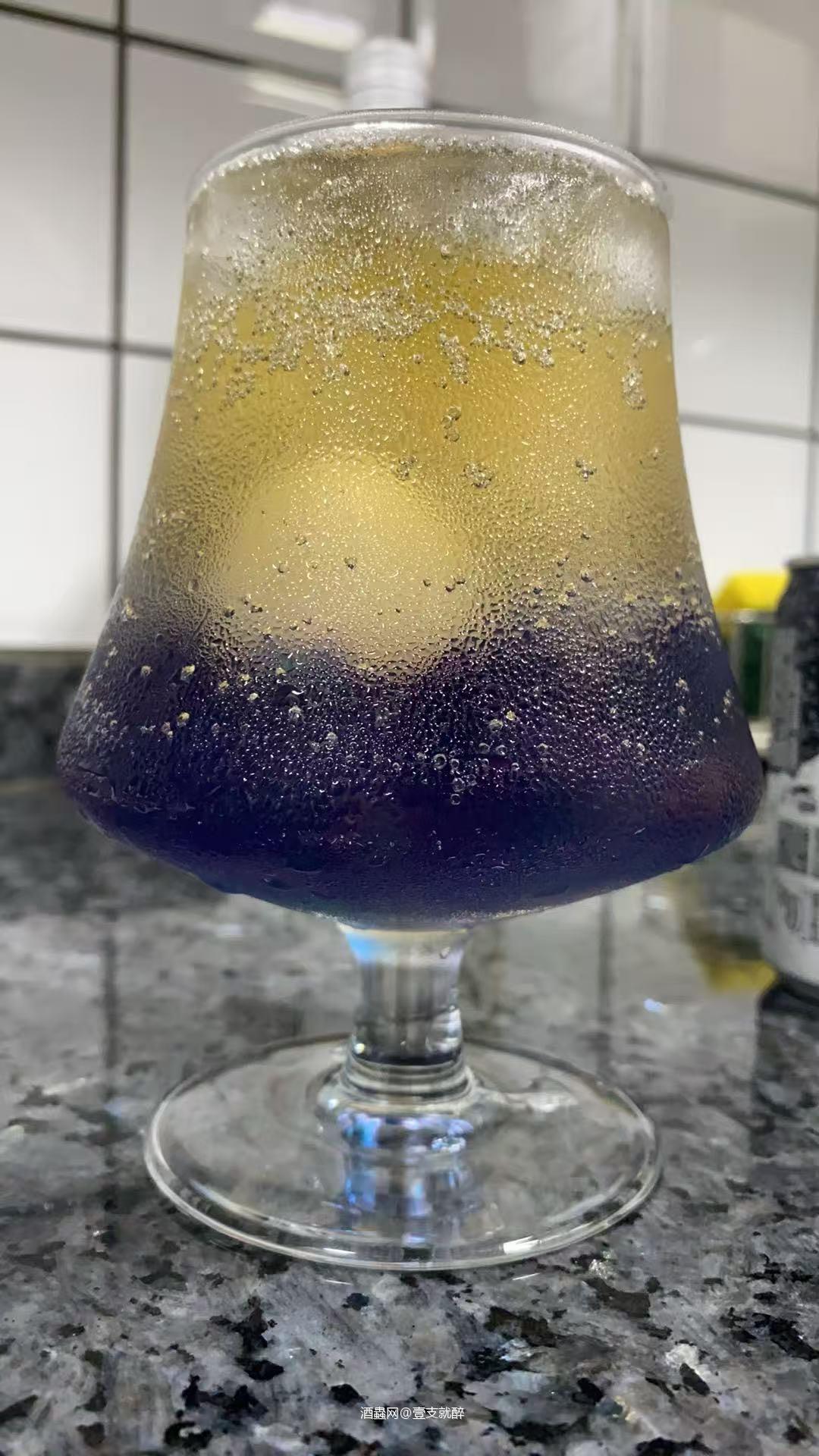 色彩缤纷的鸡尾酒🍹