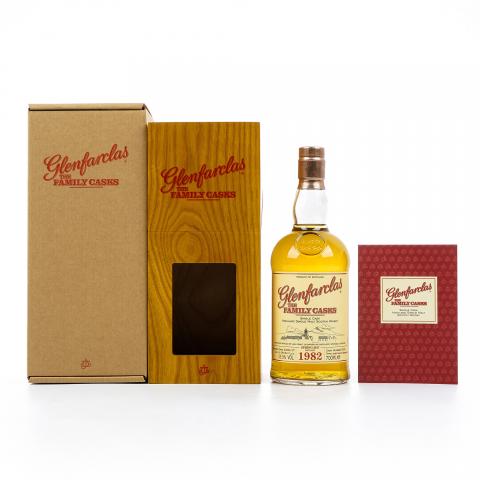 Glenfarclas 格兰花格 1982-2017 家族桶#2215