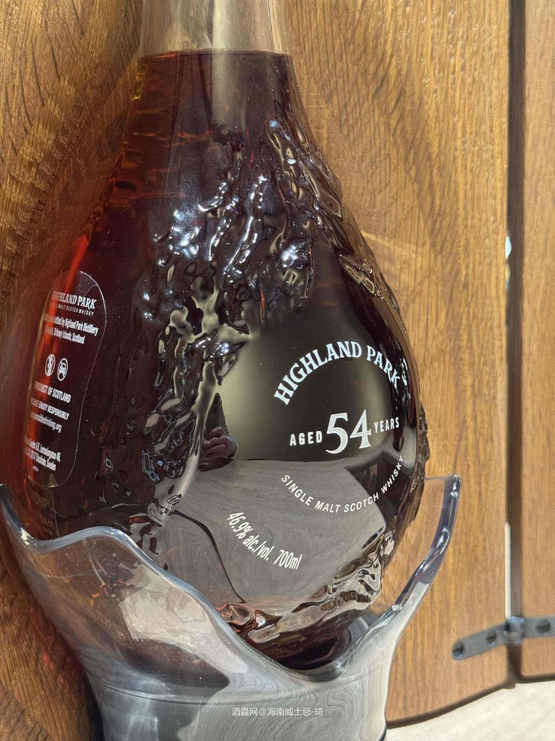 高原骑士54年！！！二十个出头！有没有大哥想要入手、然后云告诉我们味道<img src='https://sdata.whiskyworm.com/xcxpics/emoji_14.png' class='emoji' />