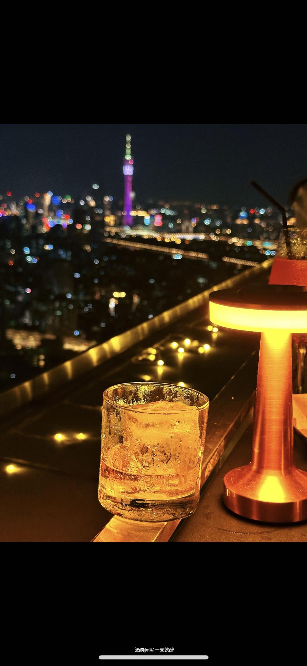 广州夜景和威士忌也很好拍