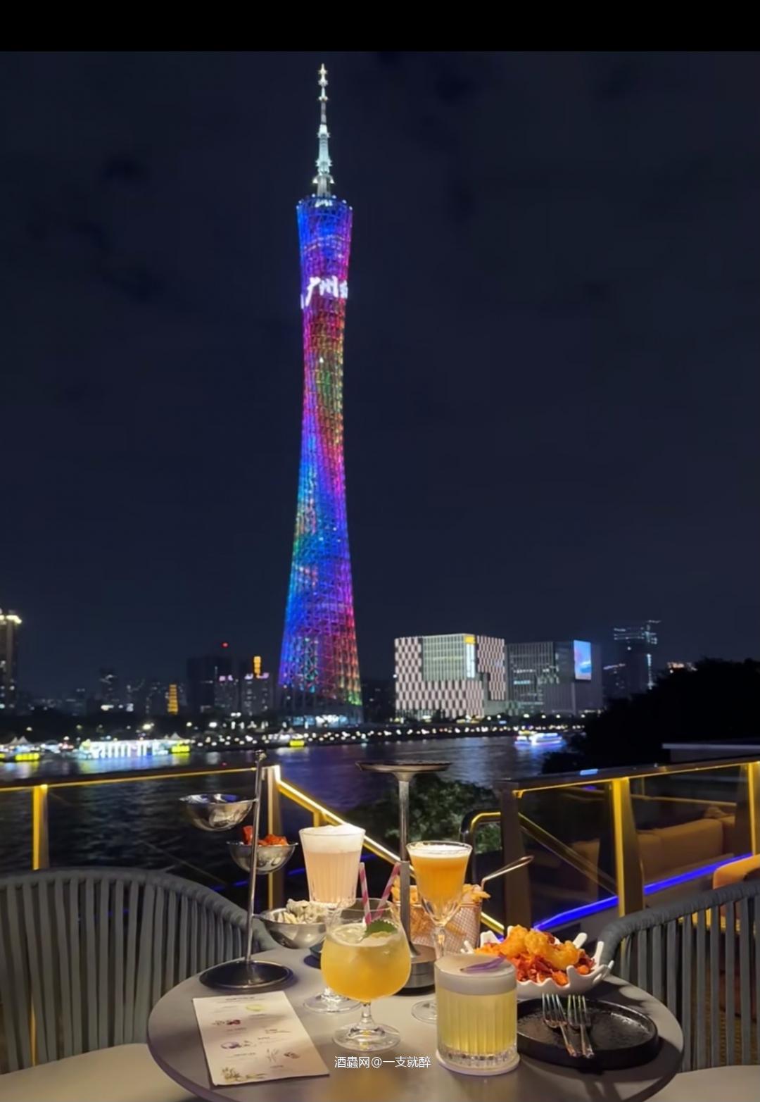 广州塔下的美景共聚一杯