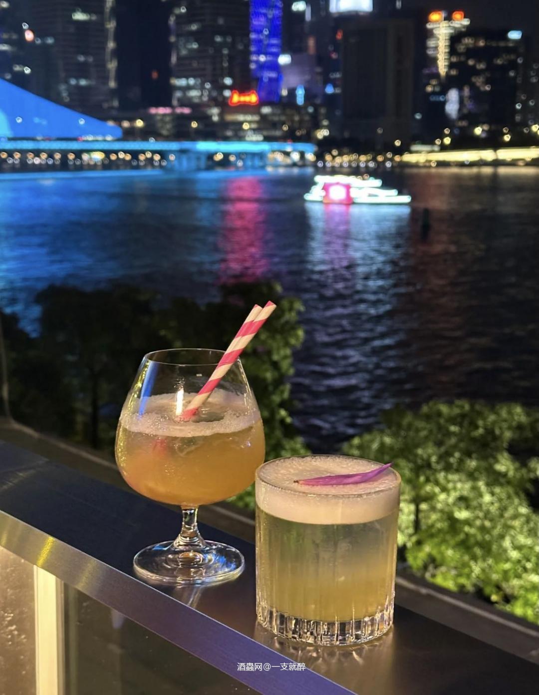 广州塔下的美景共聚一杯