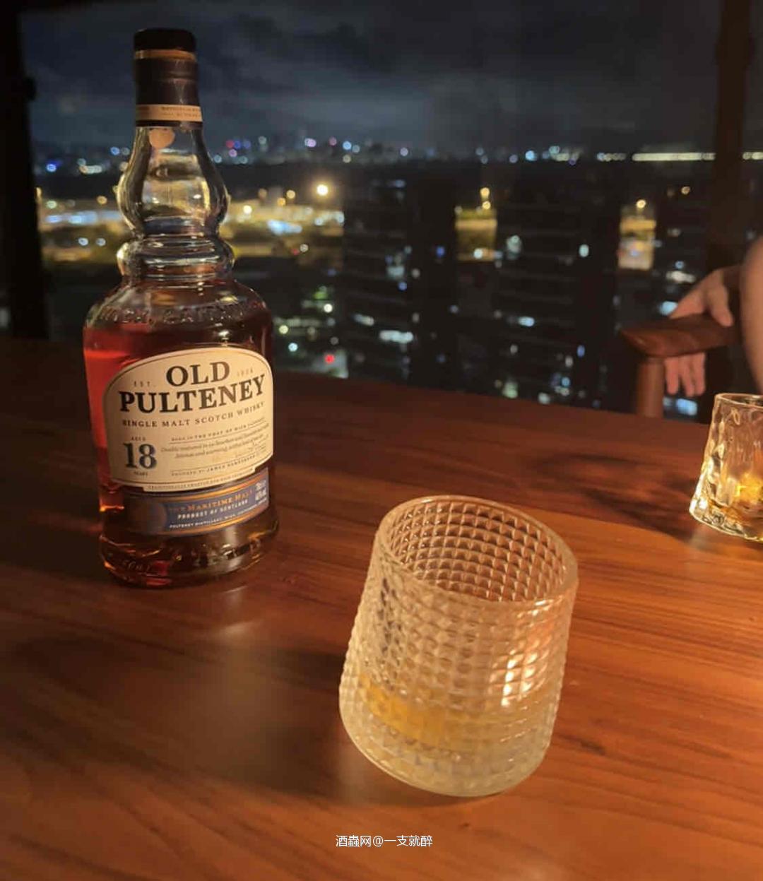 夜晚独自喝点去去班味