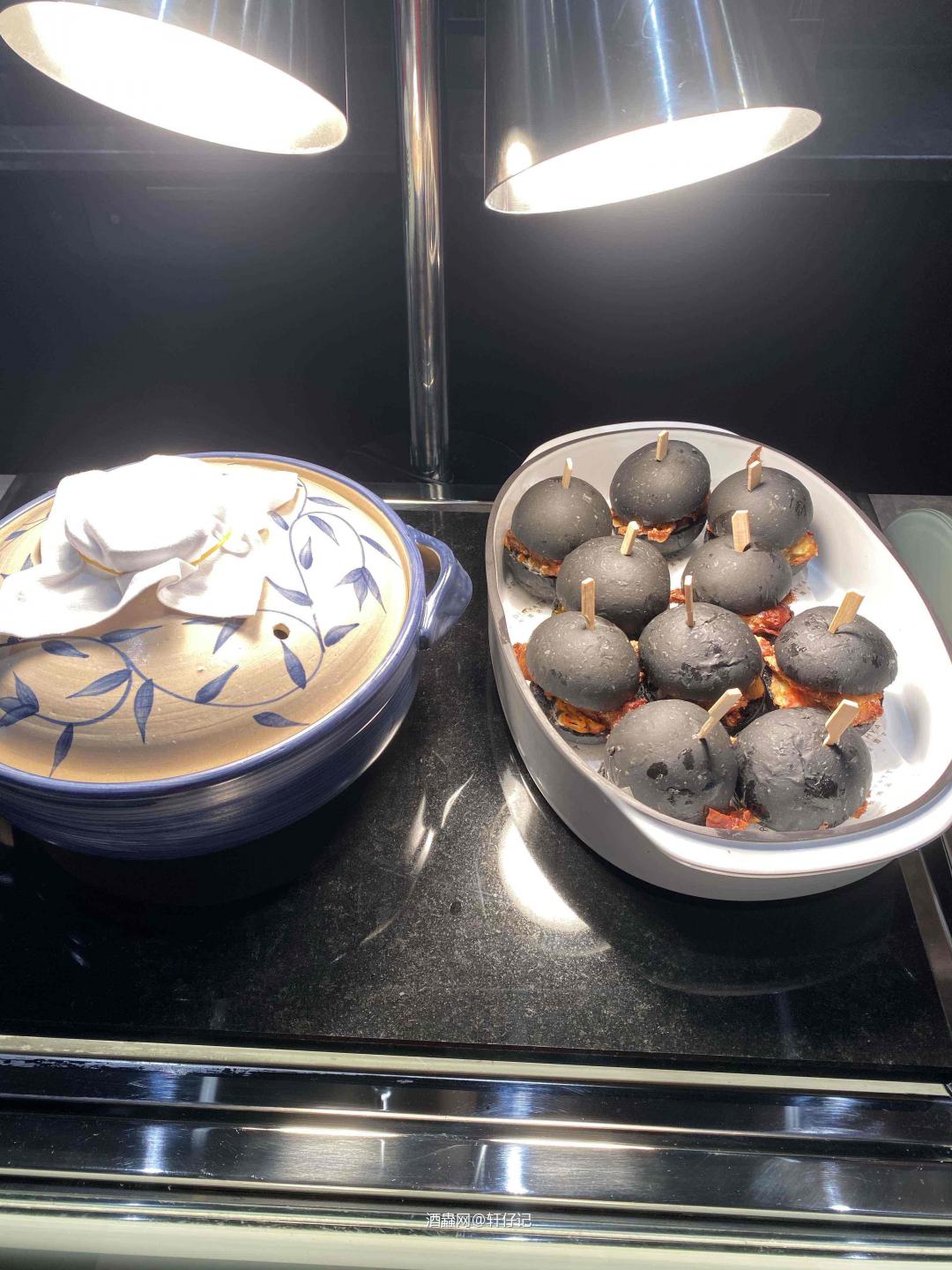 澳门君悦酒店，任饮任吃