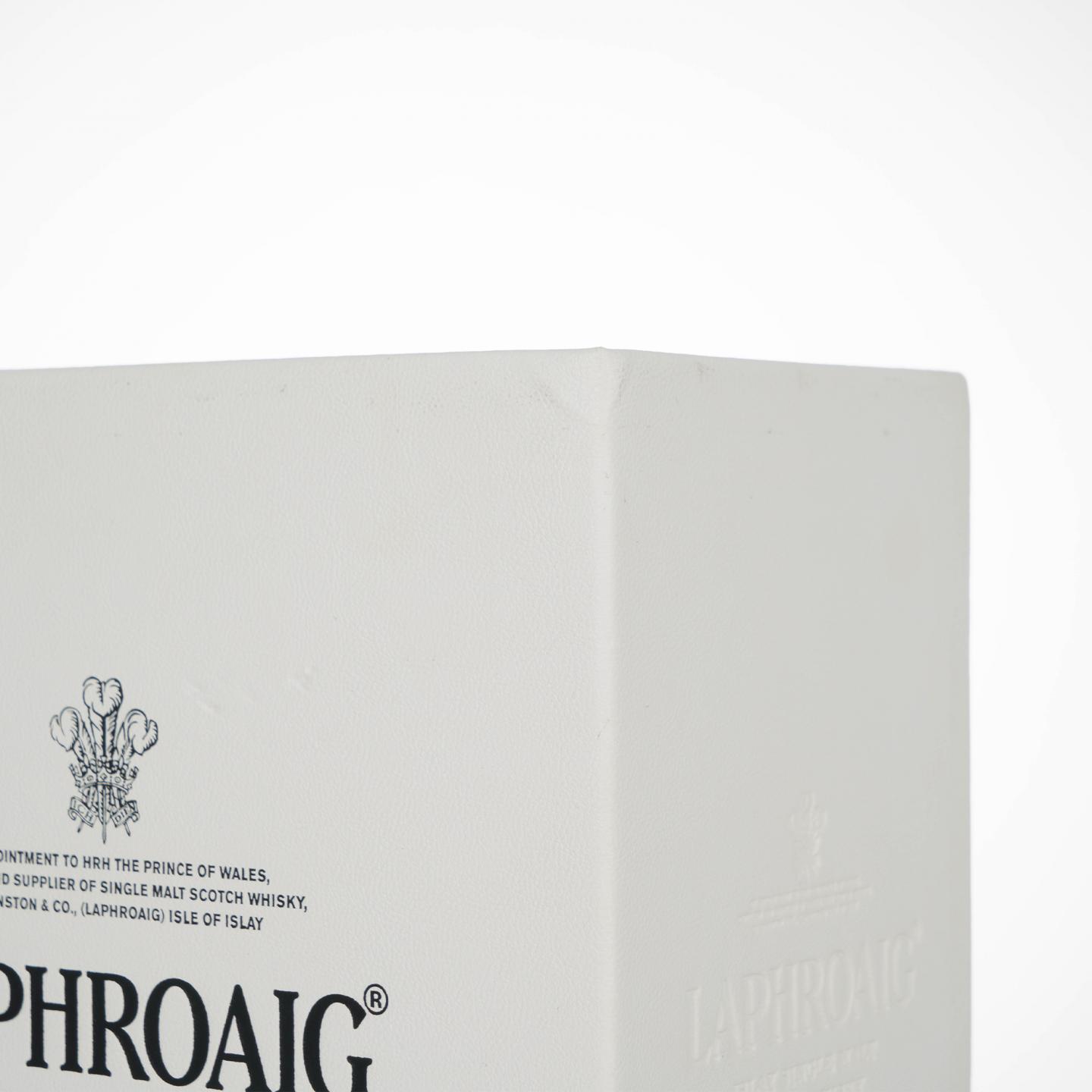 Laphroaig 拉弗格 33年 Ian Hunter Book 3 750ml