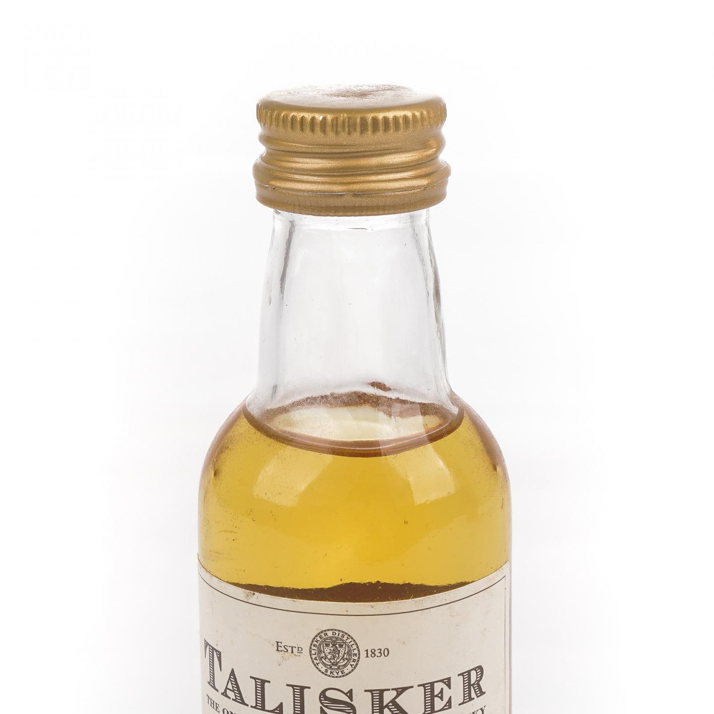 Johnnie Walker 尊尼获加 黑方 12年 700ml+泰斯卡酒版50ml
