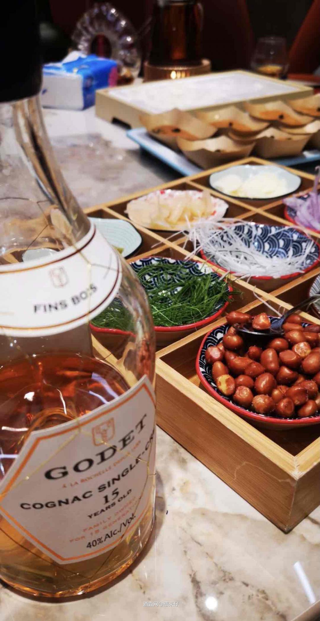 吃鱼生还是得配干邑