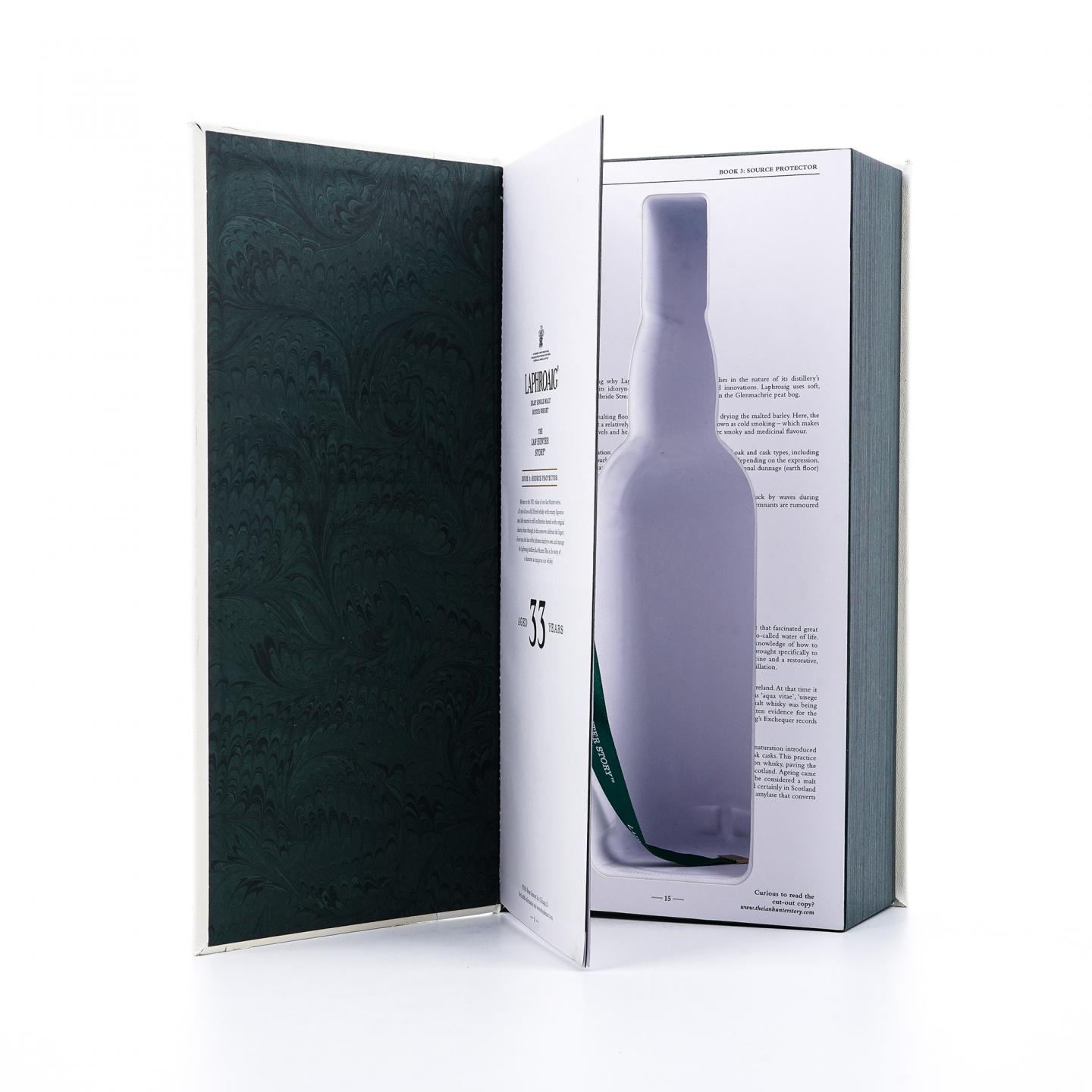 Laphroaig 拉弗格 33年 Ian Hunter Book 3