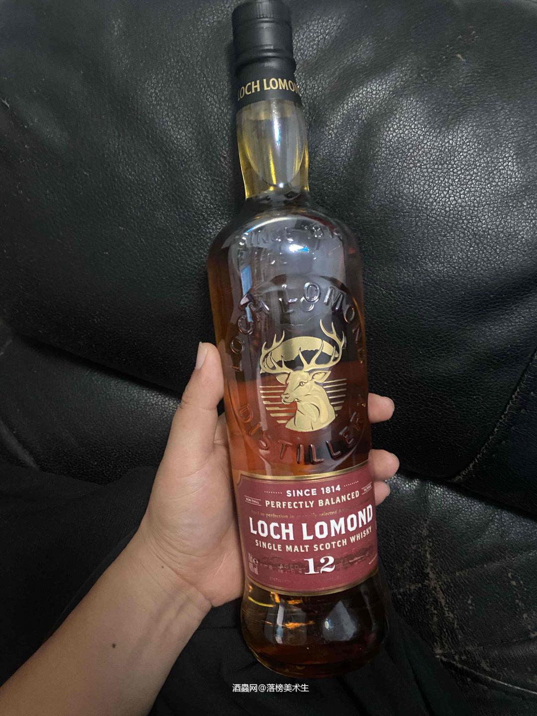 开箱后一股浓浓的的酒香味扑鼻而来