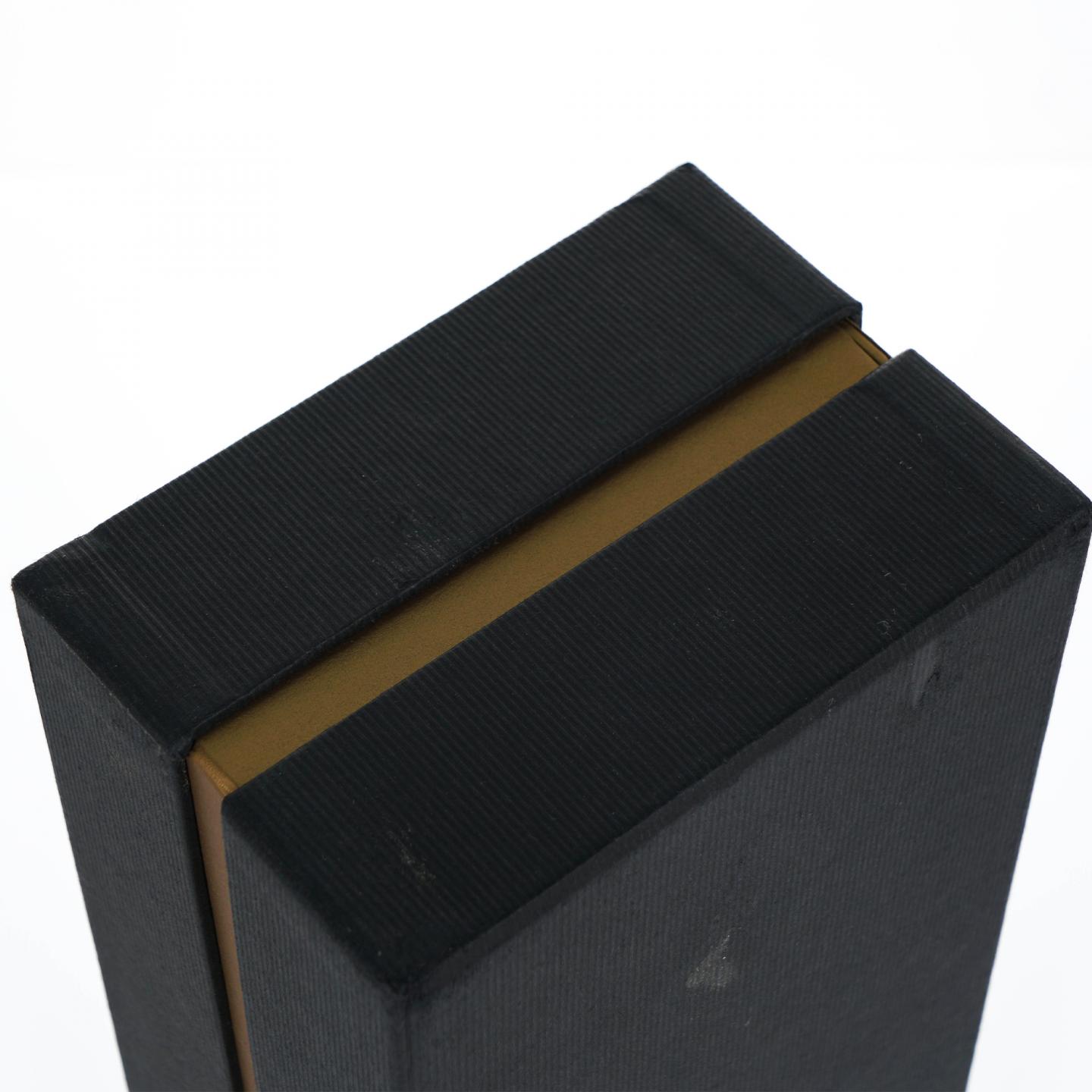 Port Ellen 波特艾伦 30年 1982-2012 Ian Macleod