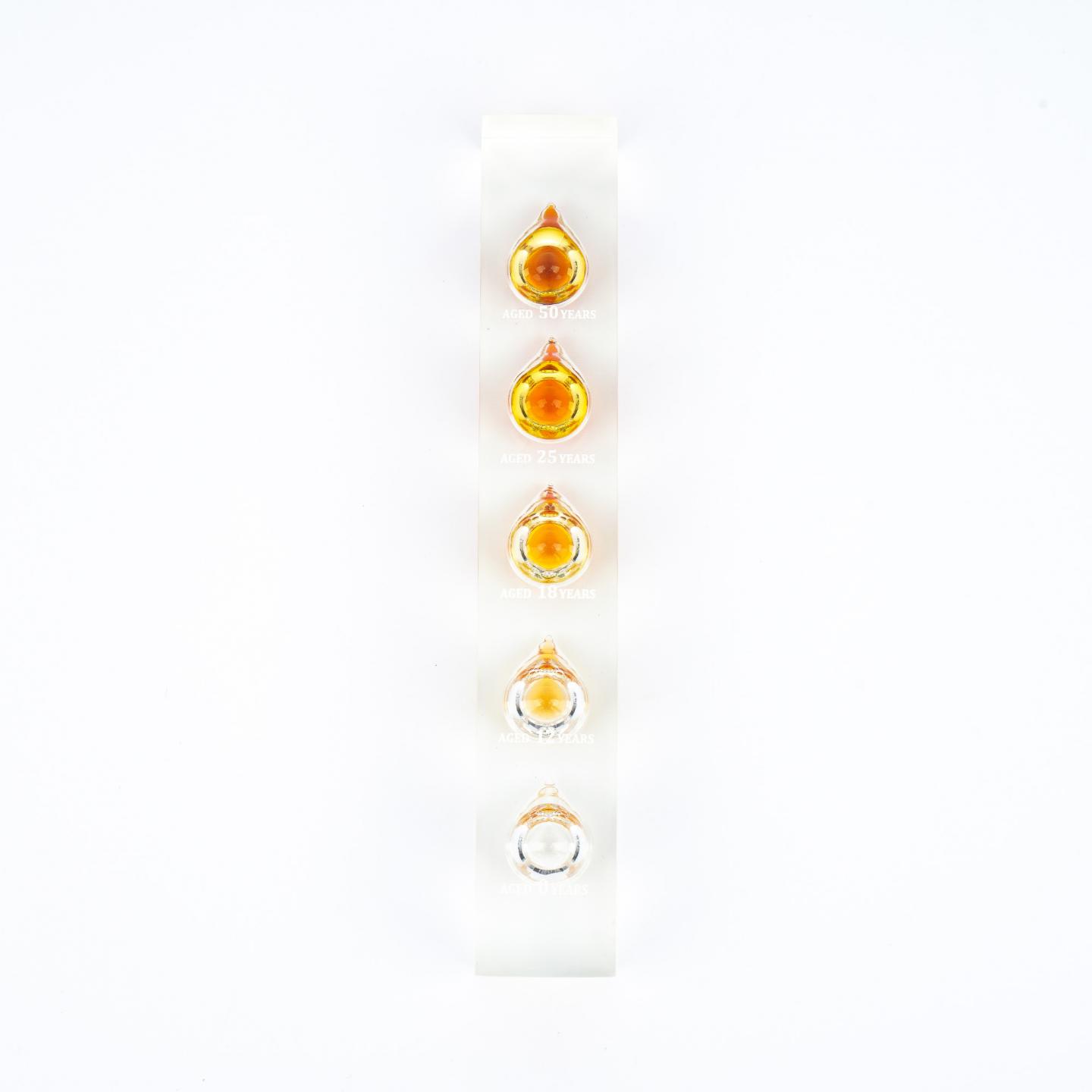 山崎 含50 25 18 12 0年酒液 摆件