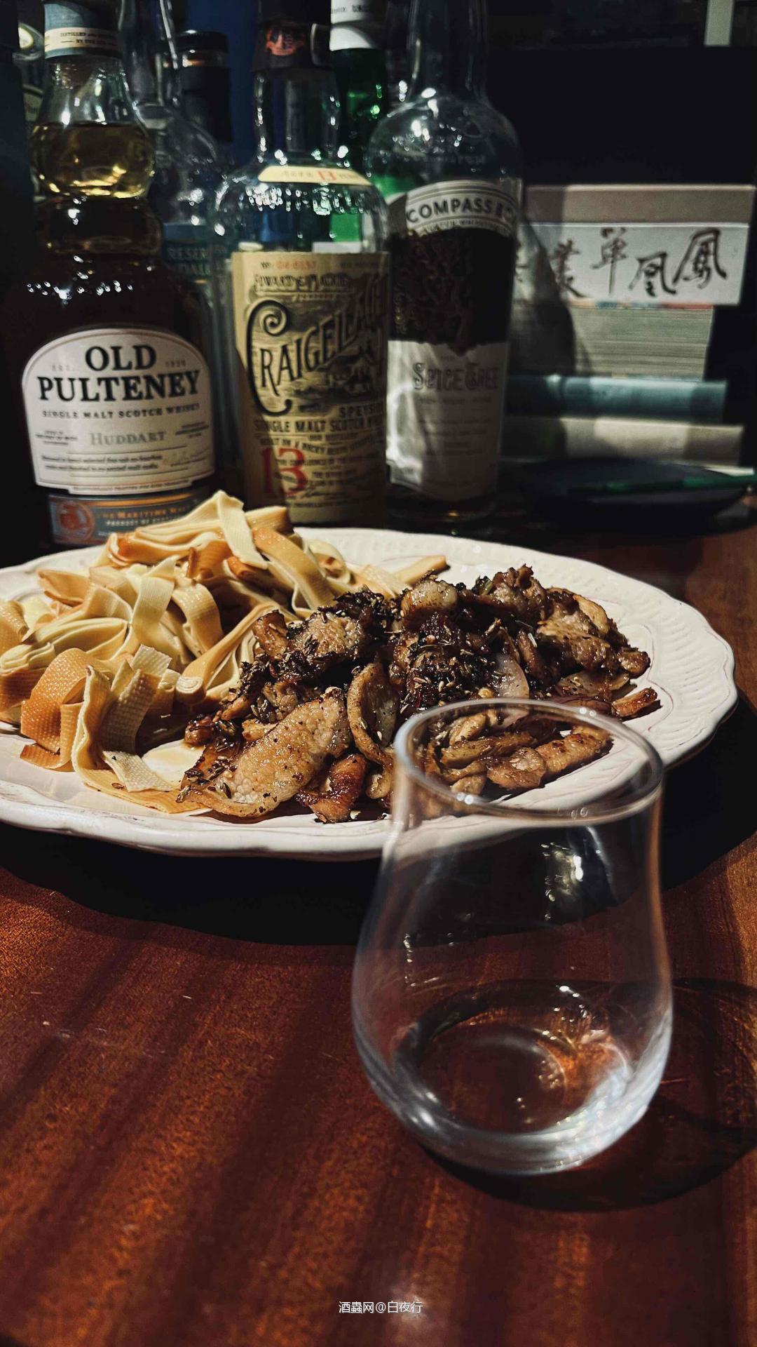 孜然肉片，熏干豆腐～