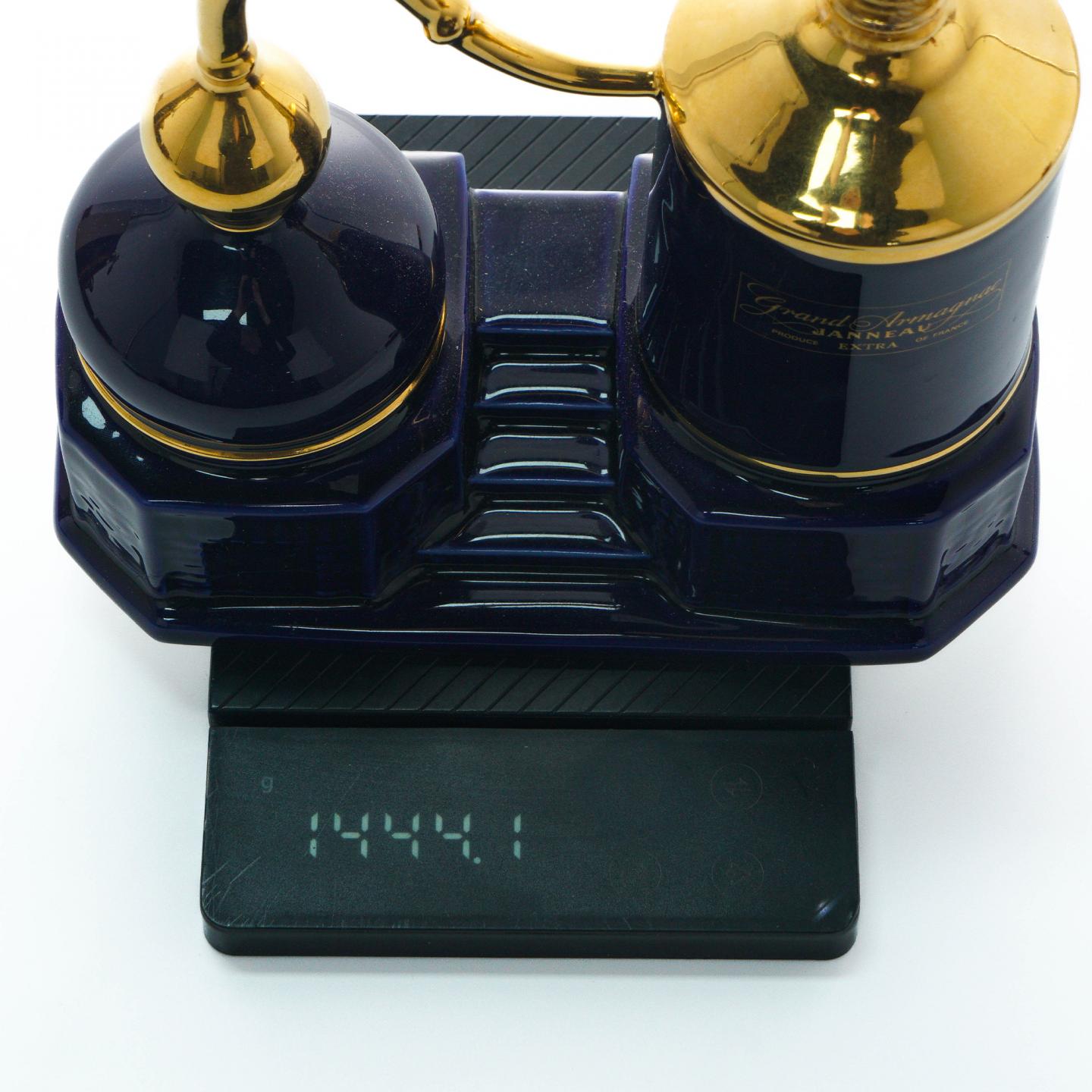 Janneau Grand Armagnac Extra 雅文邑白兰地 蒸馏器造型 曼谷机场免税店