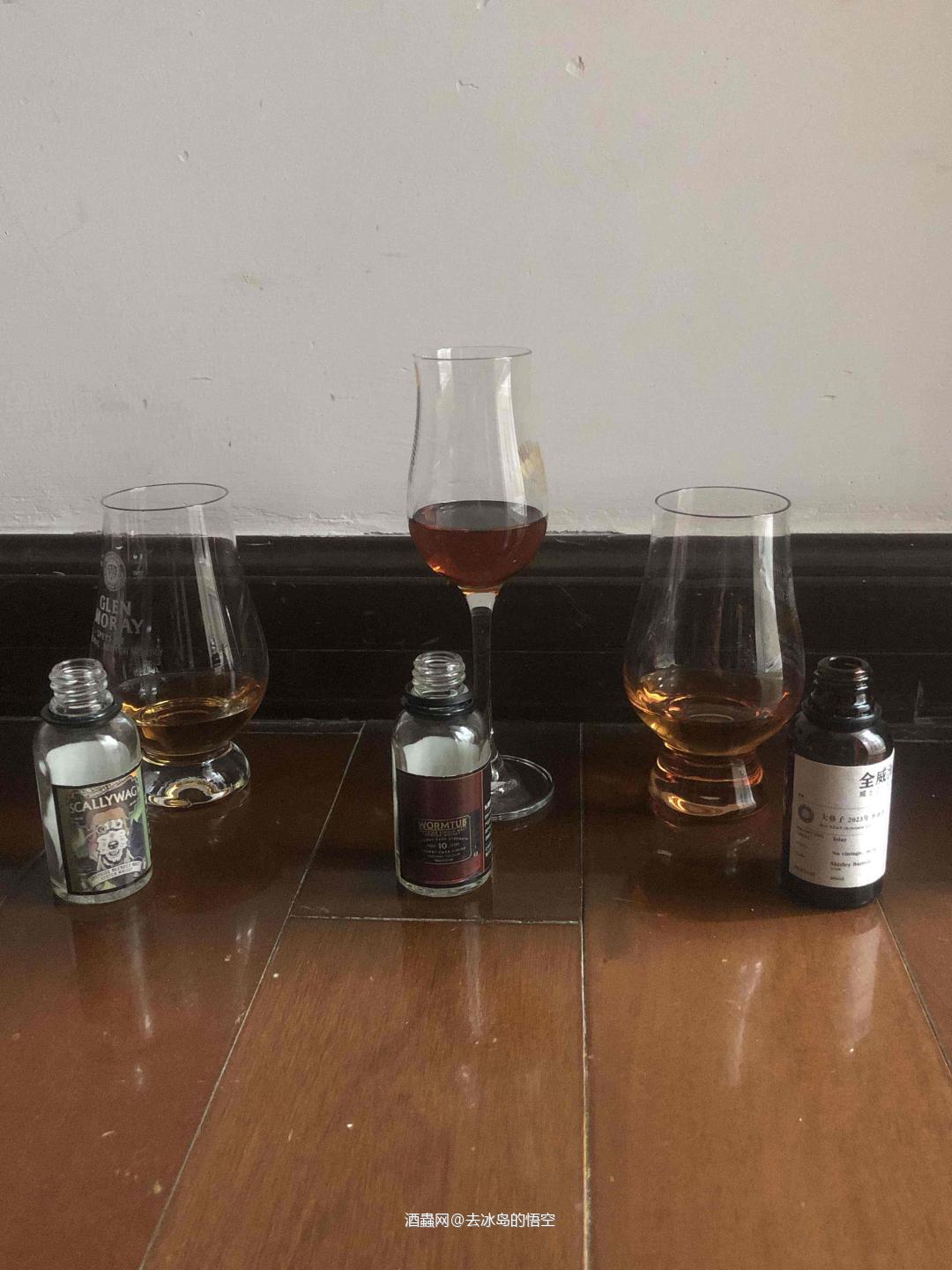 三款50多度的雪莉桶,中间的沙丘56度最好喝