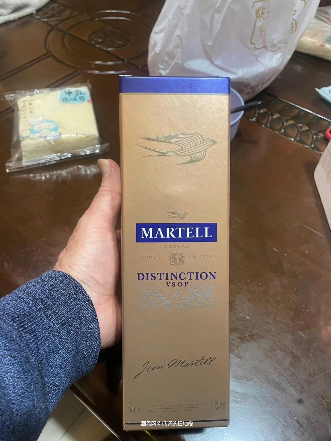 冬天到了烈酒可以拿出来喝了