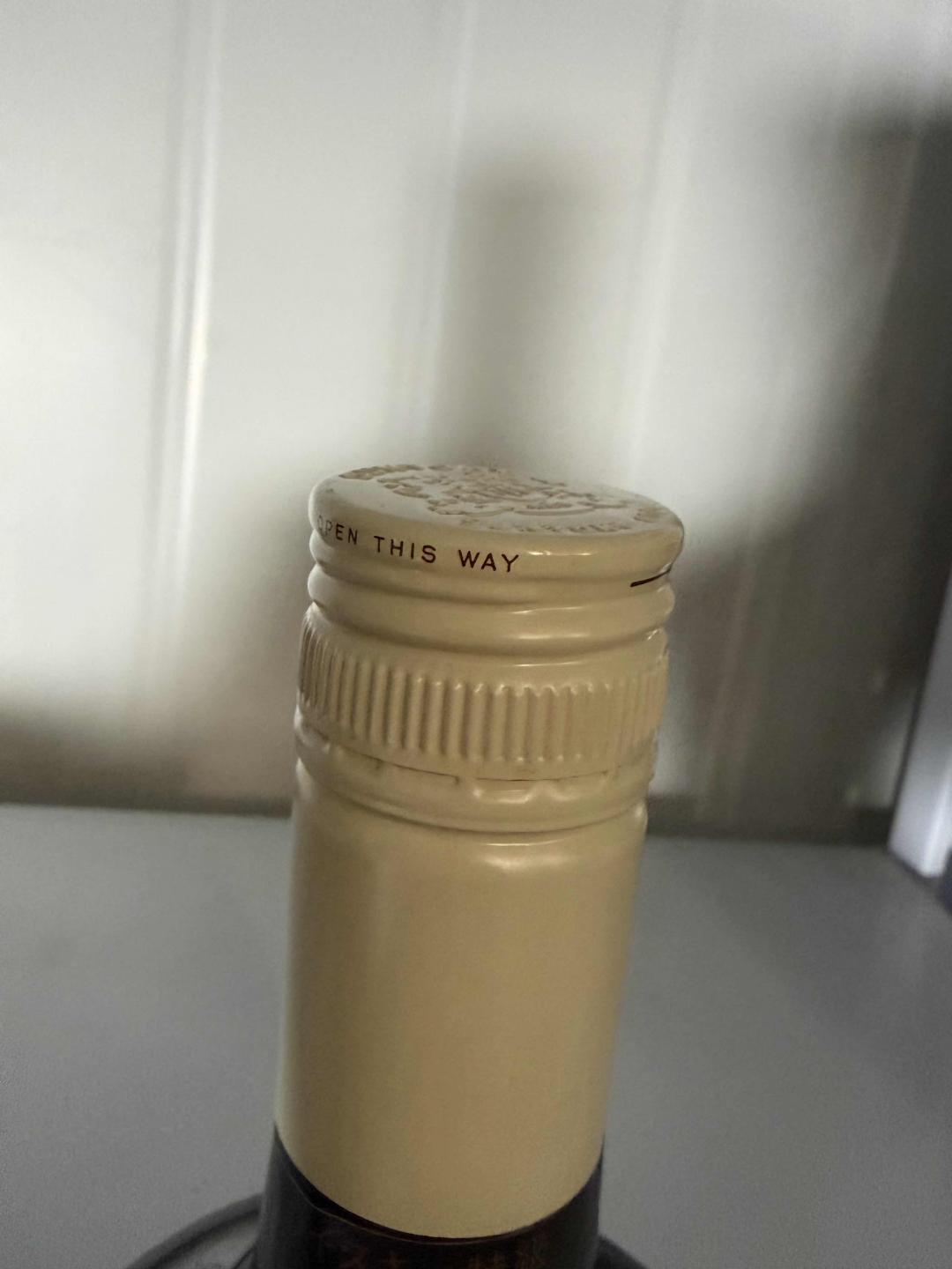 八十年代三得利山崎蒸馏所一组两瓶