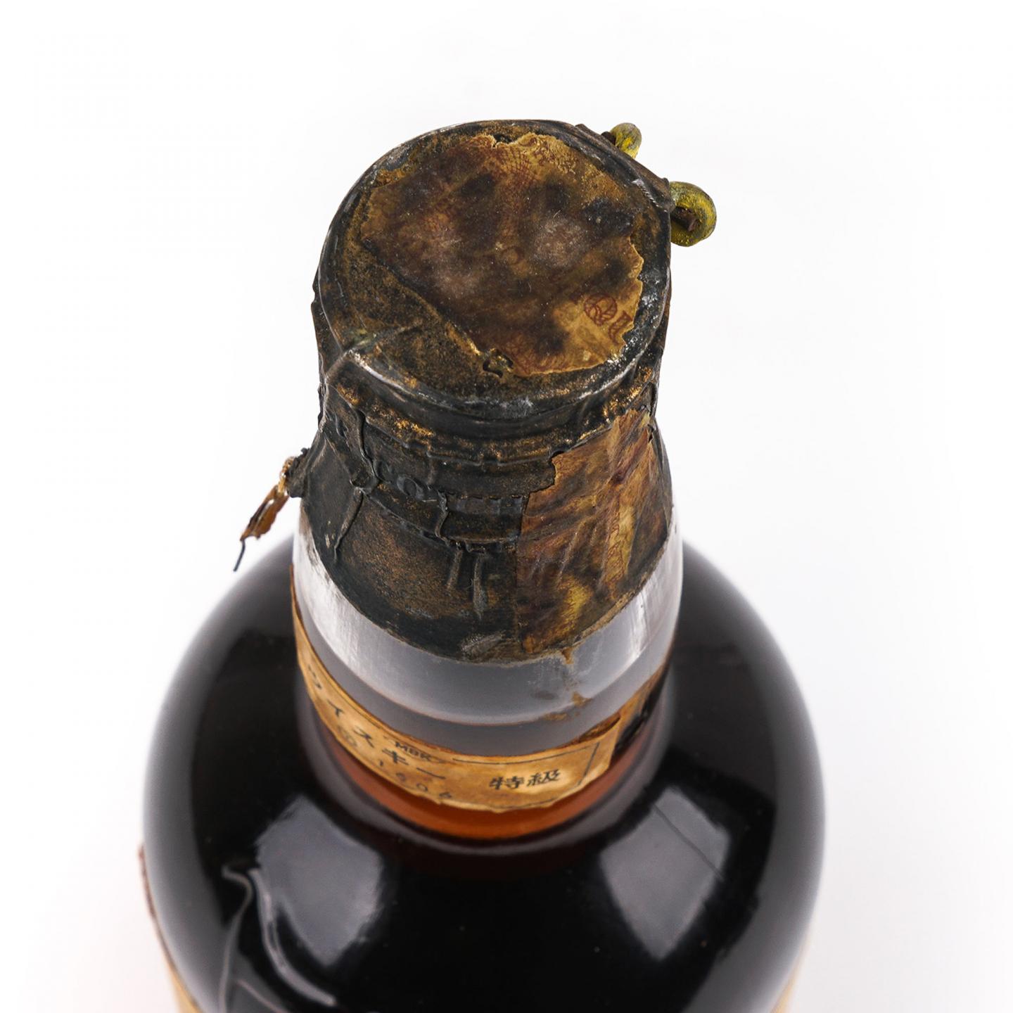 White Horse 白马 60-70年代初 调和 弹弓头 760ml