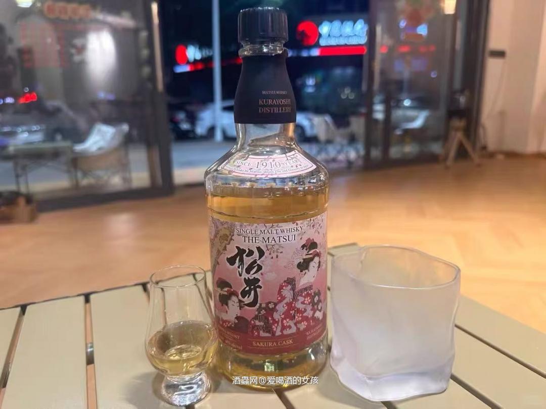 不错的酒款 好看大气