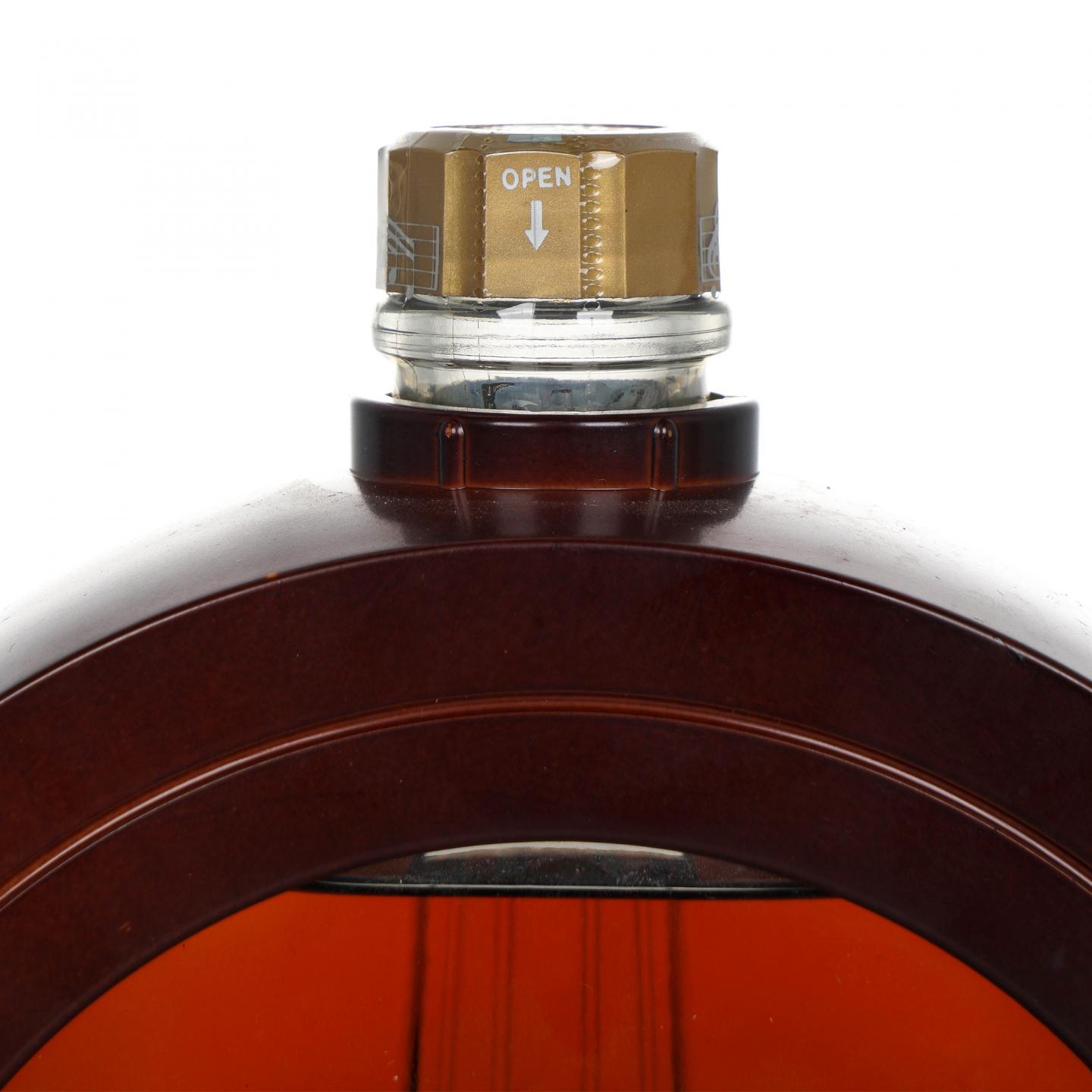 三得利 白兰地 班卓琴造型 600ml