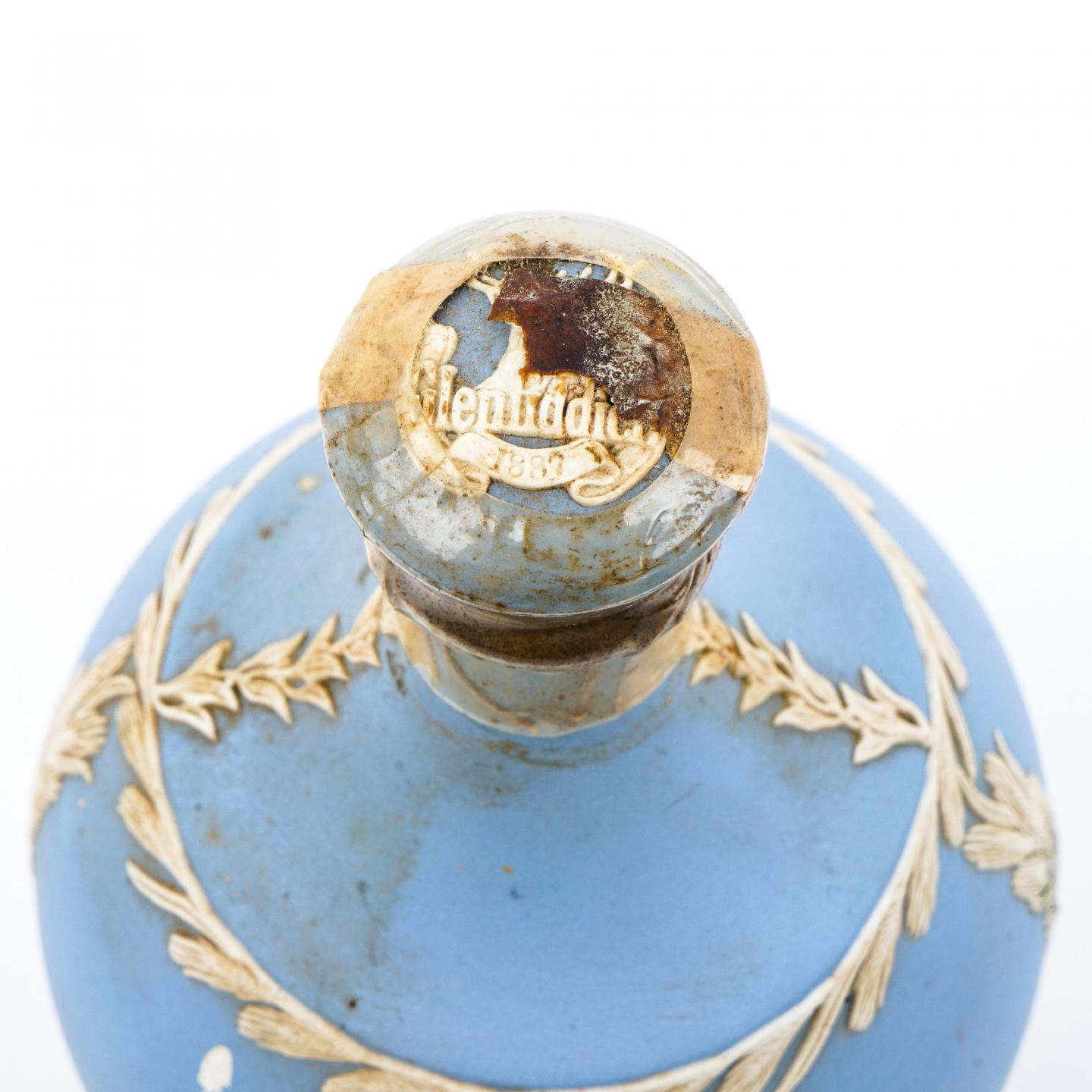 Glenfiddich 格兰菲迪 21年 蓝色白鹿瓷瓶