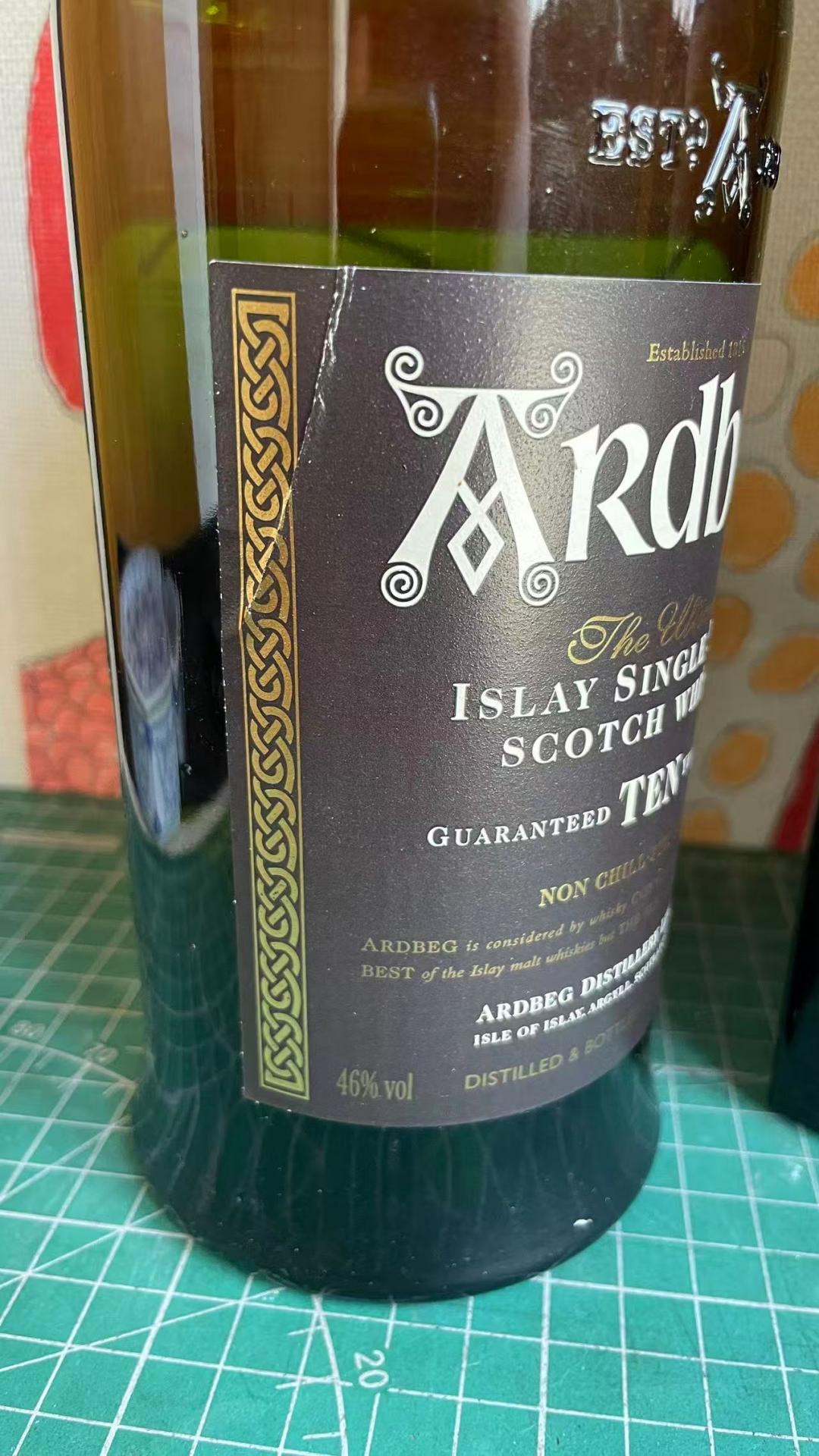 阿贝 10年 2009年装瓶 法国限定 钢琴漆木制礼盒 46度 早年经典版本 2010后的都是43度 非常稀少 值得收藏与品鉴