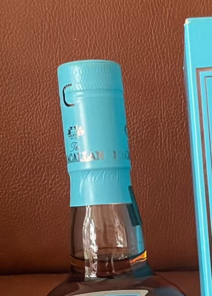 麦卡伦 no6 限量版 公司行货 头部一点点褪色 其他品相完好