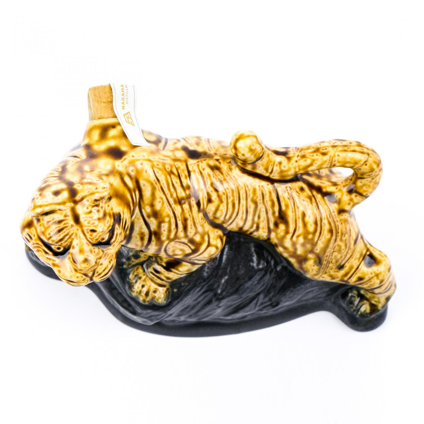 长滨蒸馏所 2017-2021 生肖虎陶瓷瓶 500ml