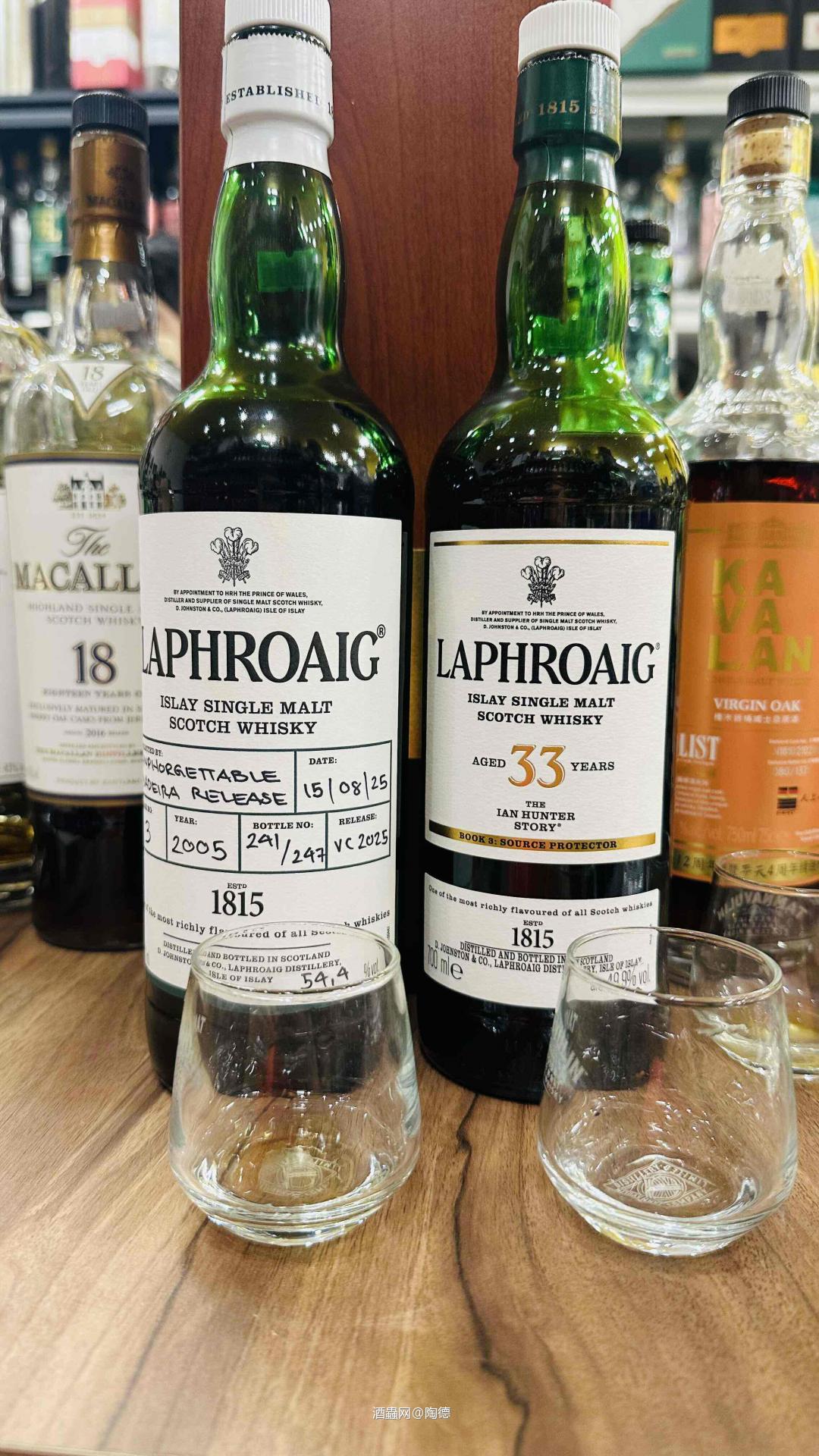 噶瑪蘭 左邊普通版 中間得獎 右邊S06 說實話我也真搞不懂這酒廠06年到底發生了什麼事，那個品質真的是異常之好 如果繼續維持那個水準的話，稱霸威士忌指日可待，還好沒有發生。 後期的水準大概就是「不錯」