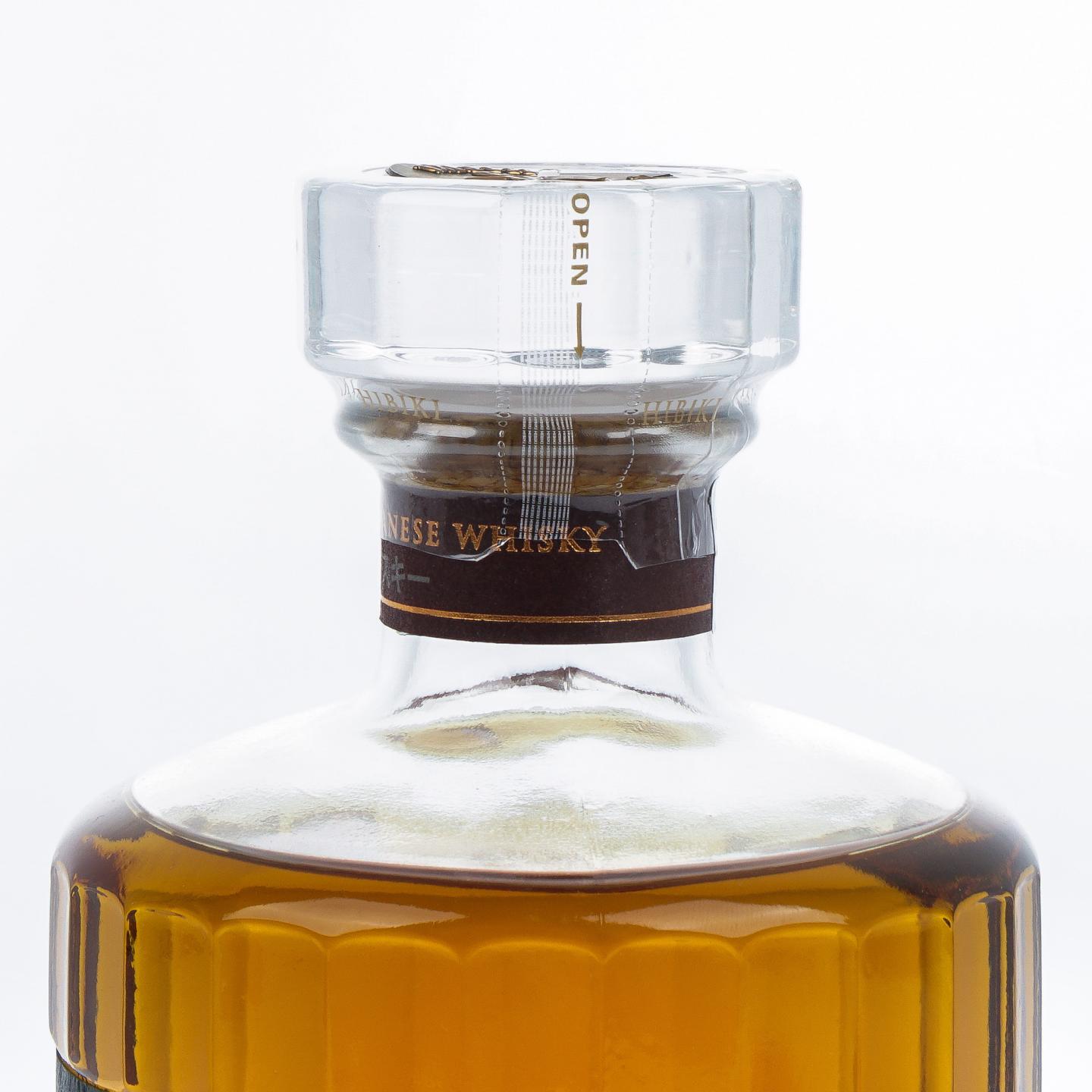 响 21年 调和 方盒 700ml