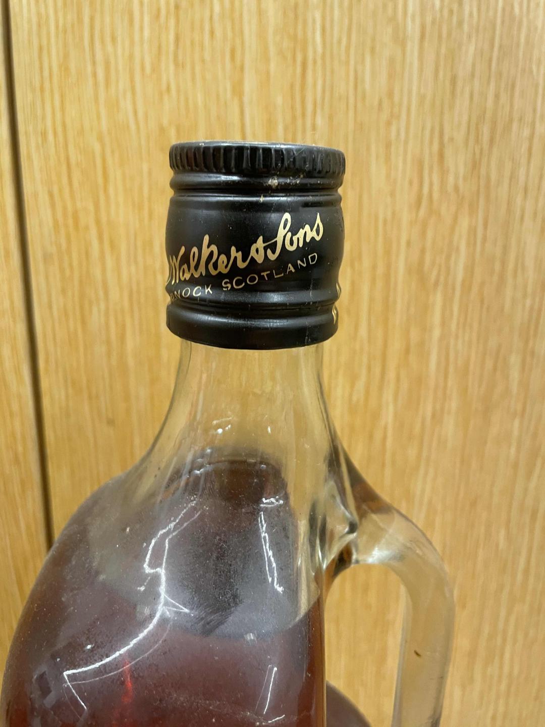 90年代黑牌2L装裸瓶