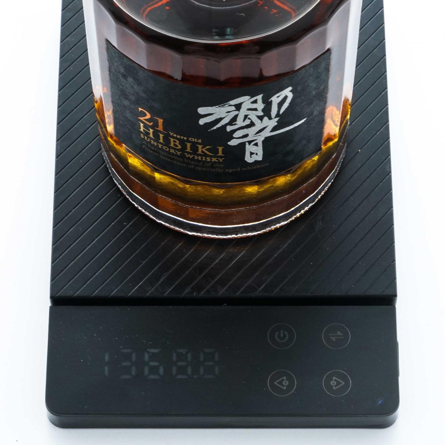 响 21年 调和 方盒 700ml