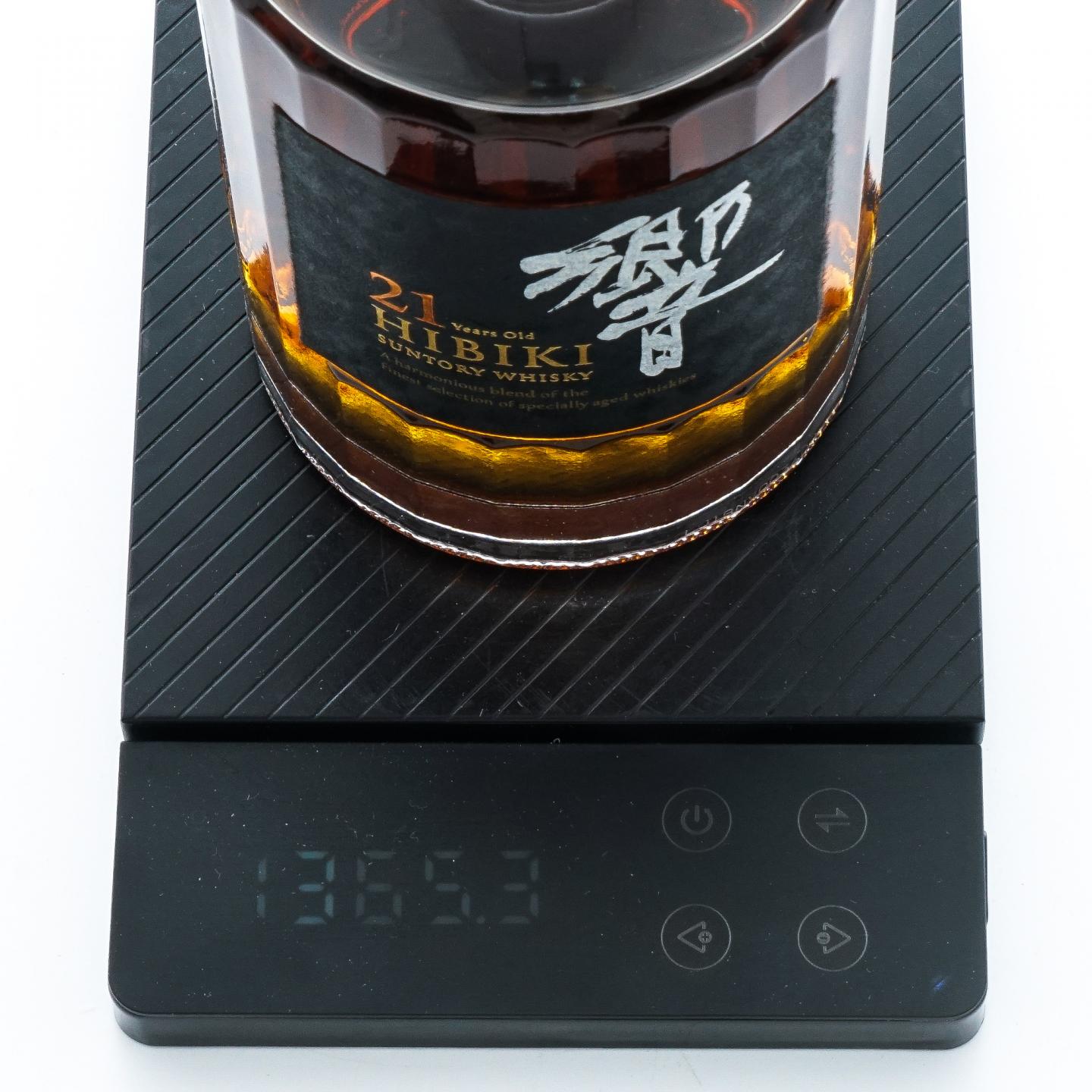 响 21年 调和 方盒 700ml