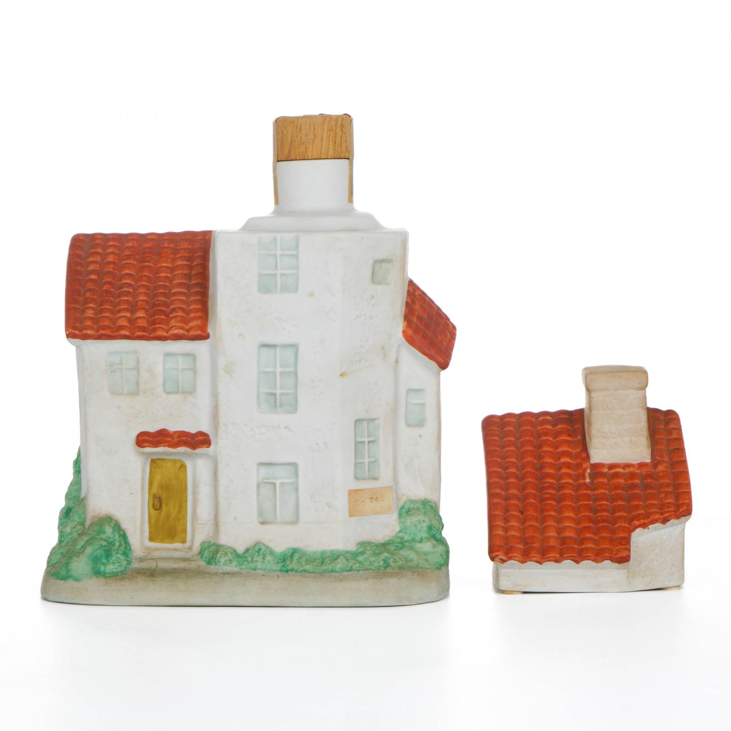 三得利 World House西班牙小屋 瓷瓶 600ml